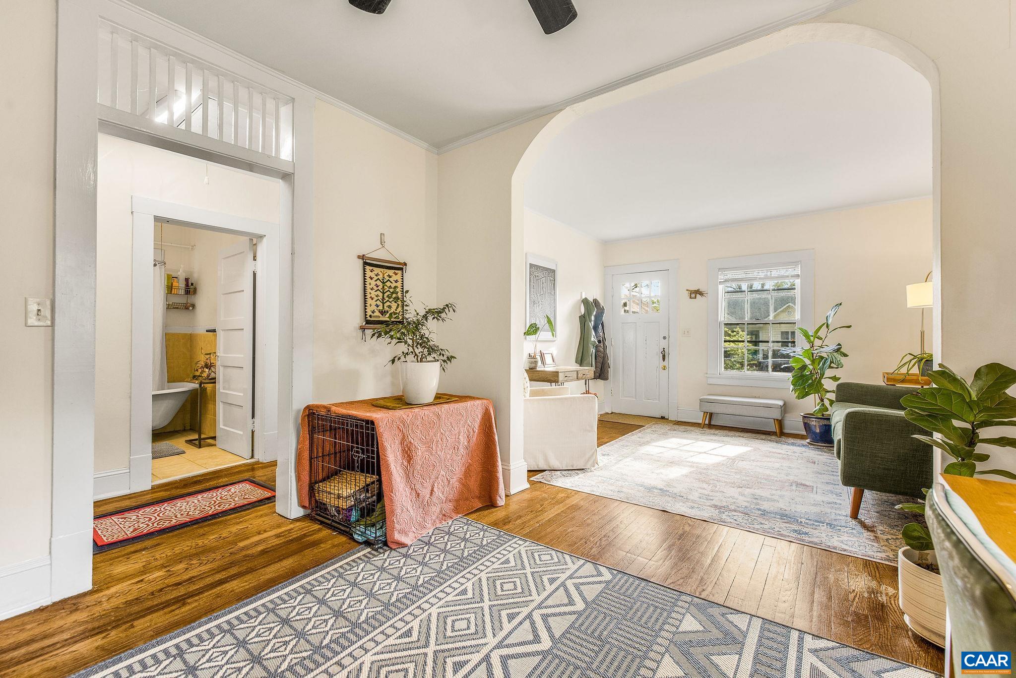 2325 HIGHLAND AVE