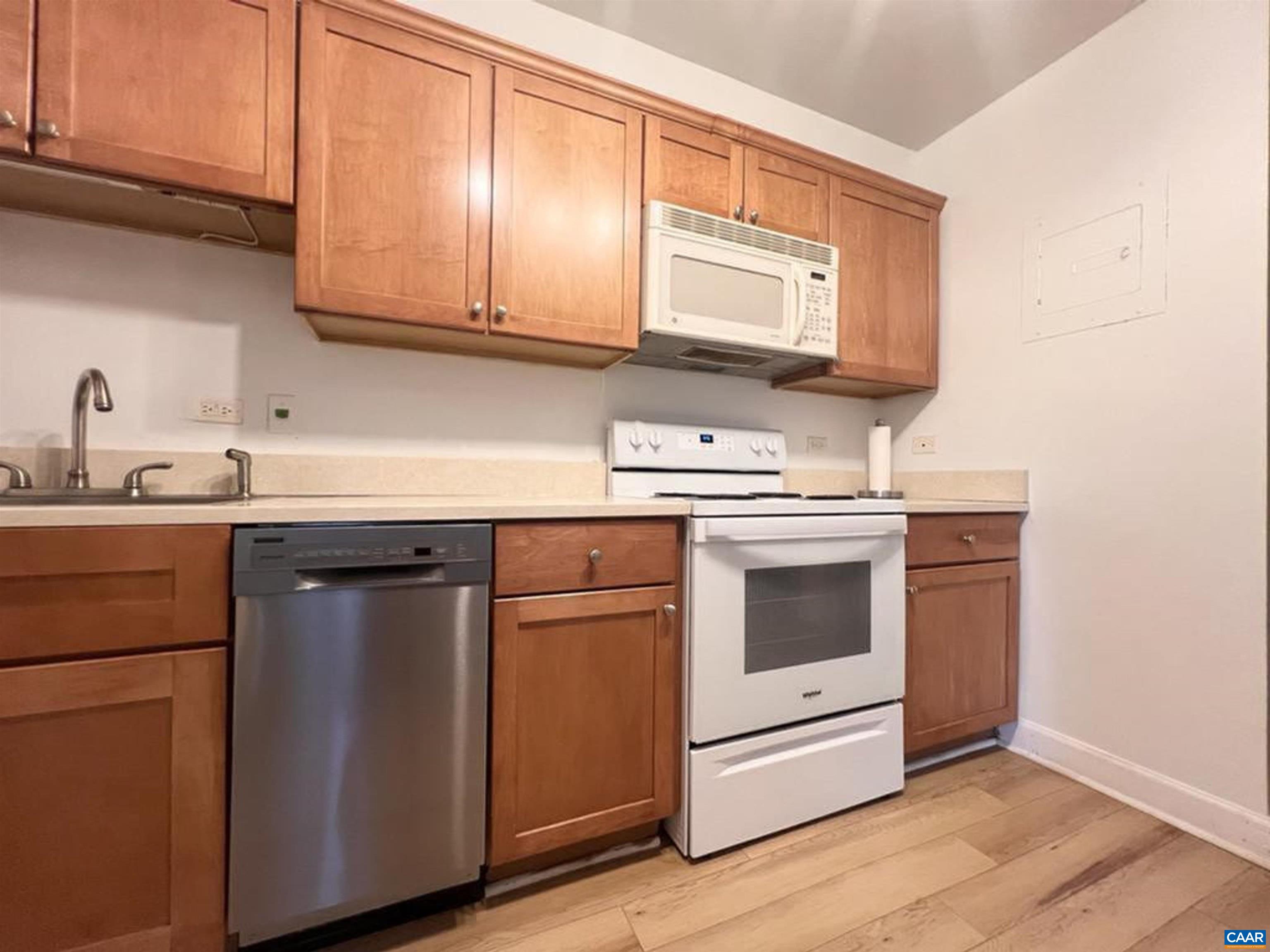 1800 JEFFERSON PARK AVE Unit: 62