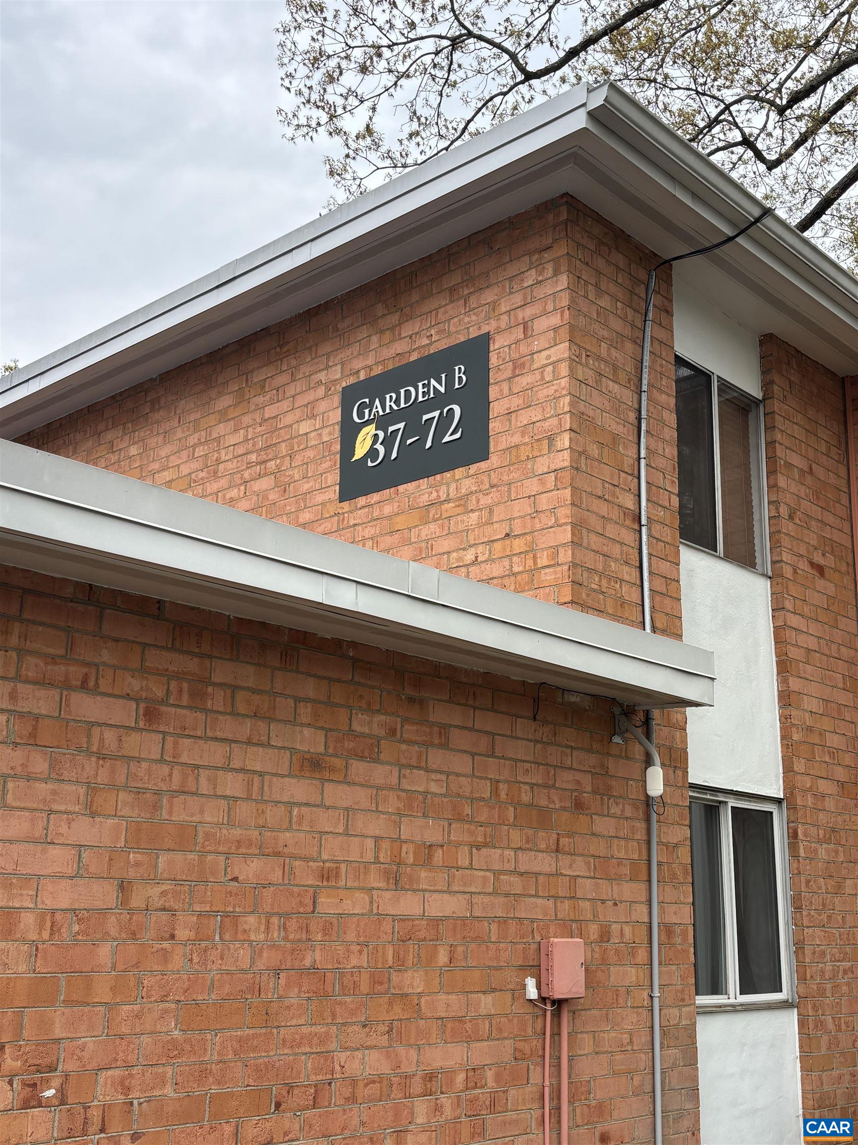 1800 JEFFERSON PARK AVE Unit: 62