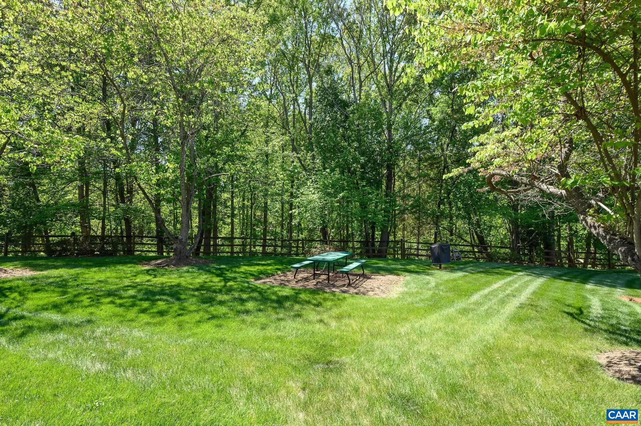 338 SOUTH PANTOPS DR