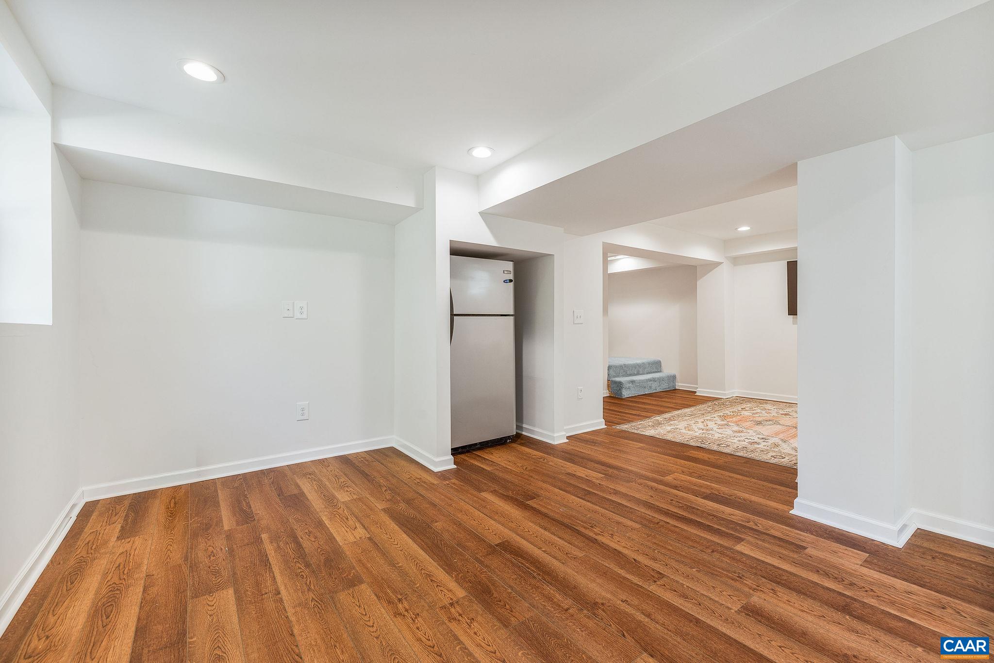 1007 HOLMES AVE