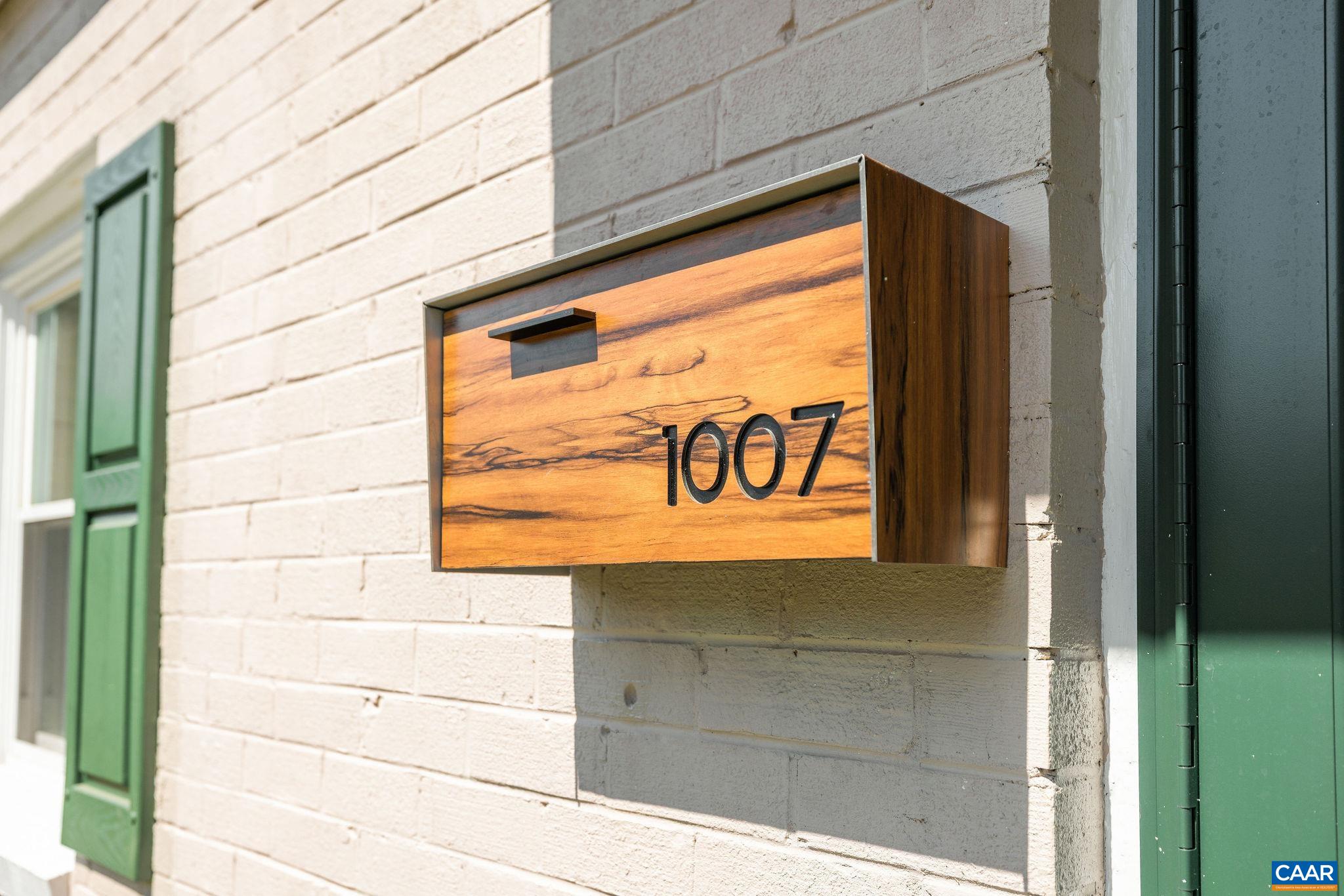 1007 HOLMES AVE