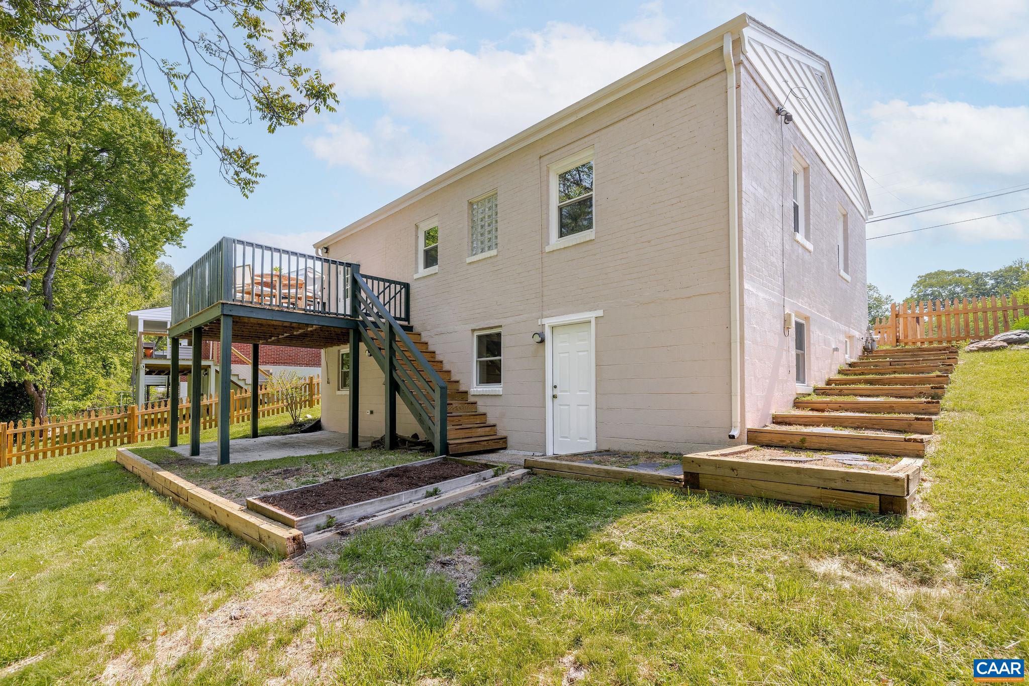 1007 HOLMES AVE