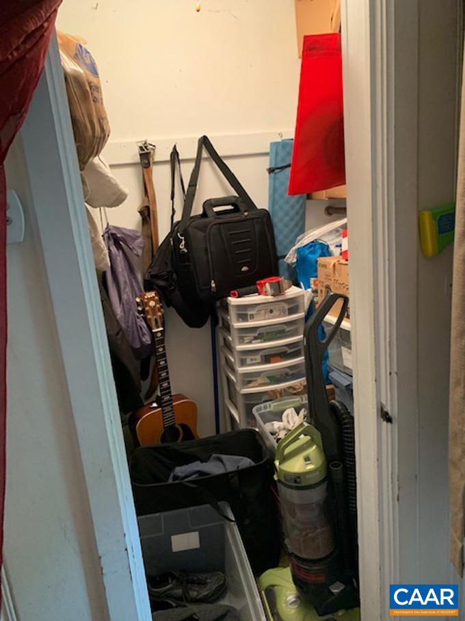 111 CHELSEA DR Unit: 5