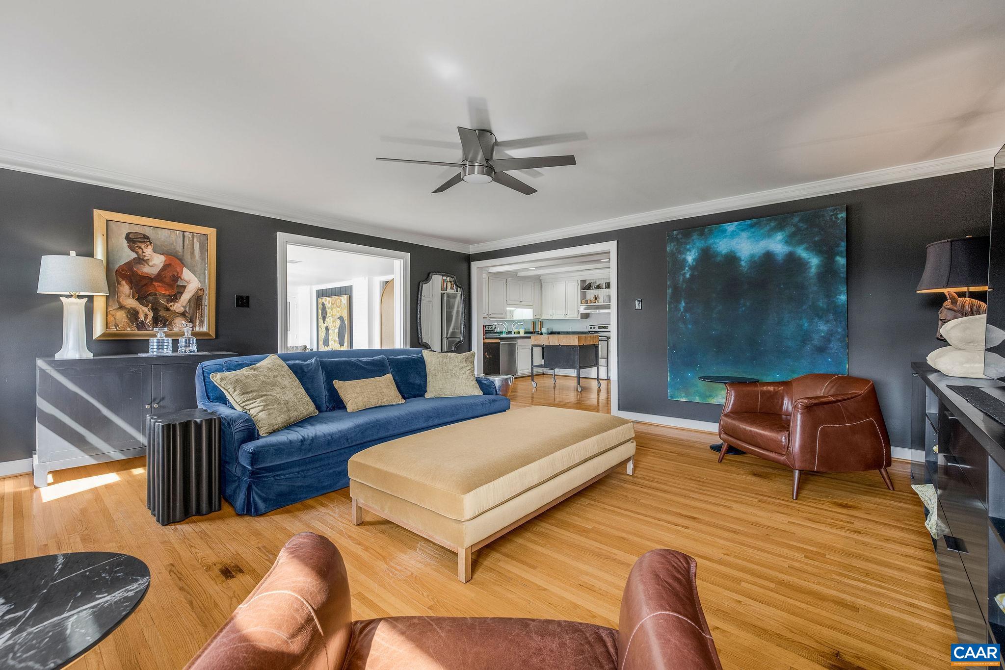 1302 LESTER DR