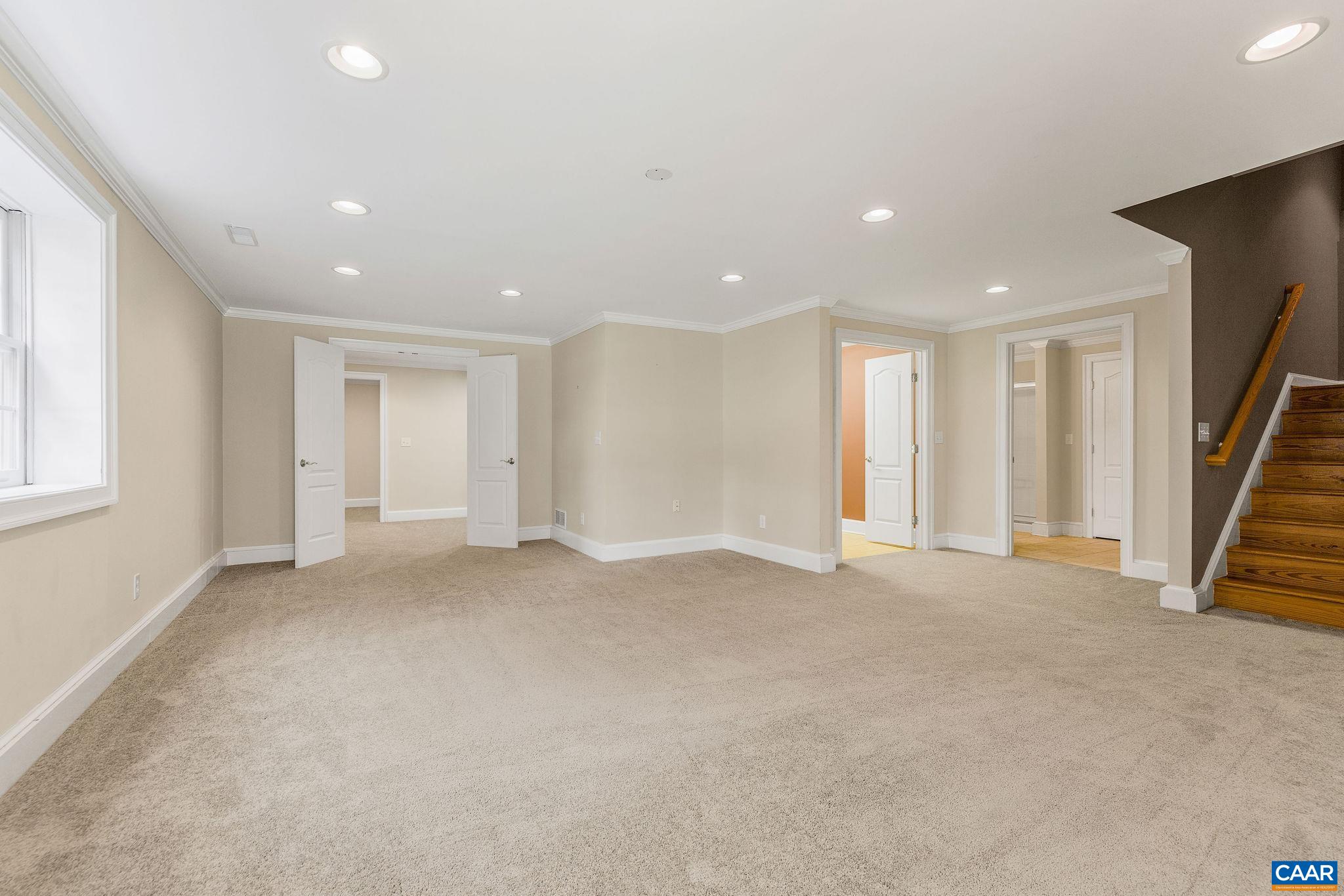 3243 DARBY RD