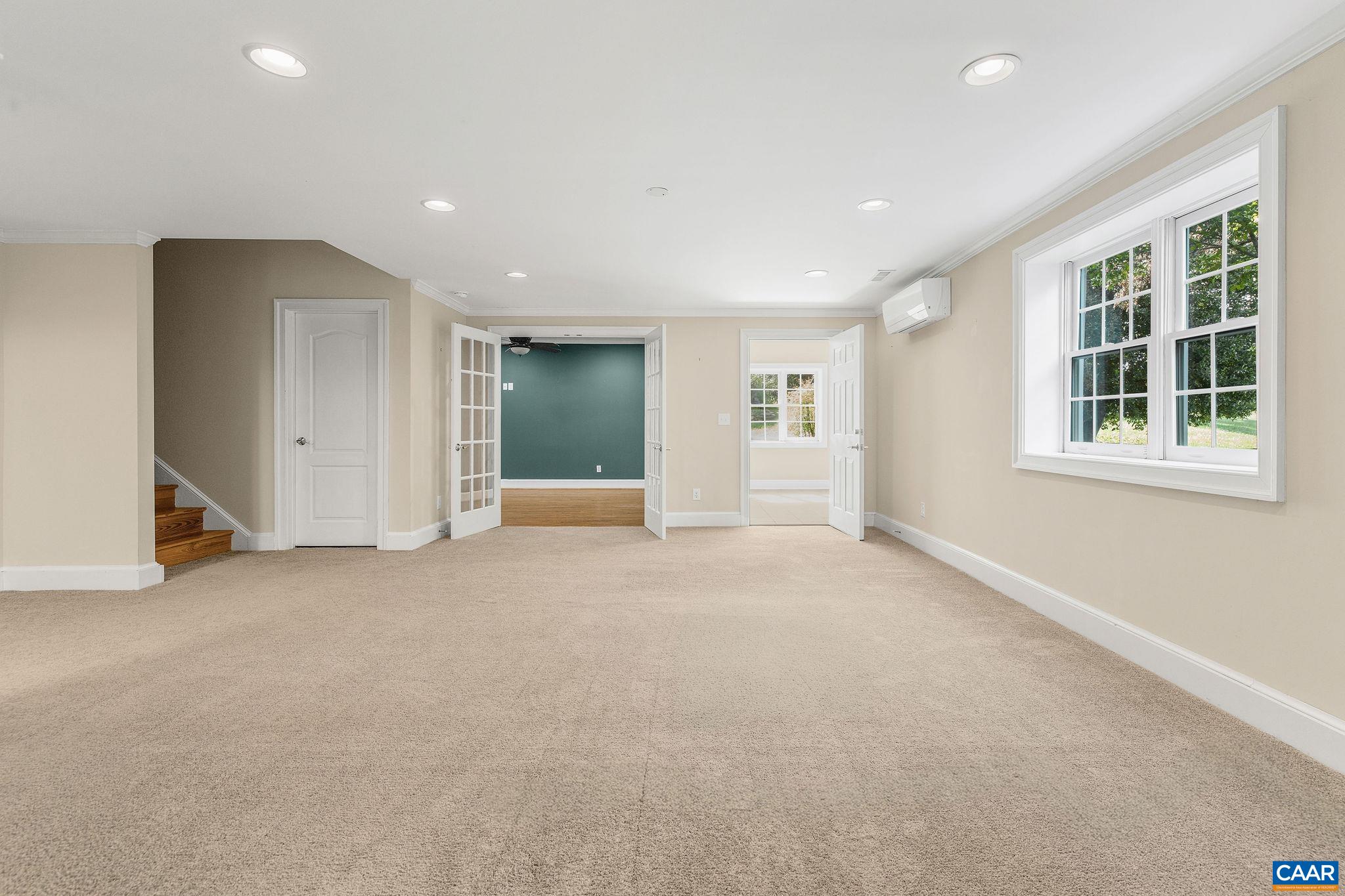 3243 DARBY RD