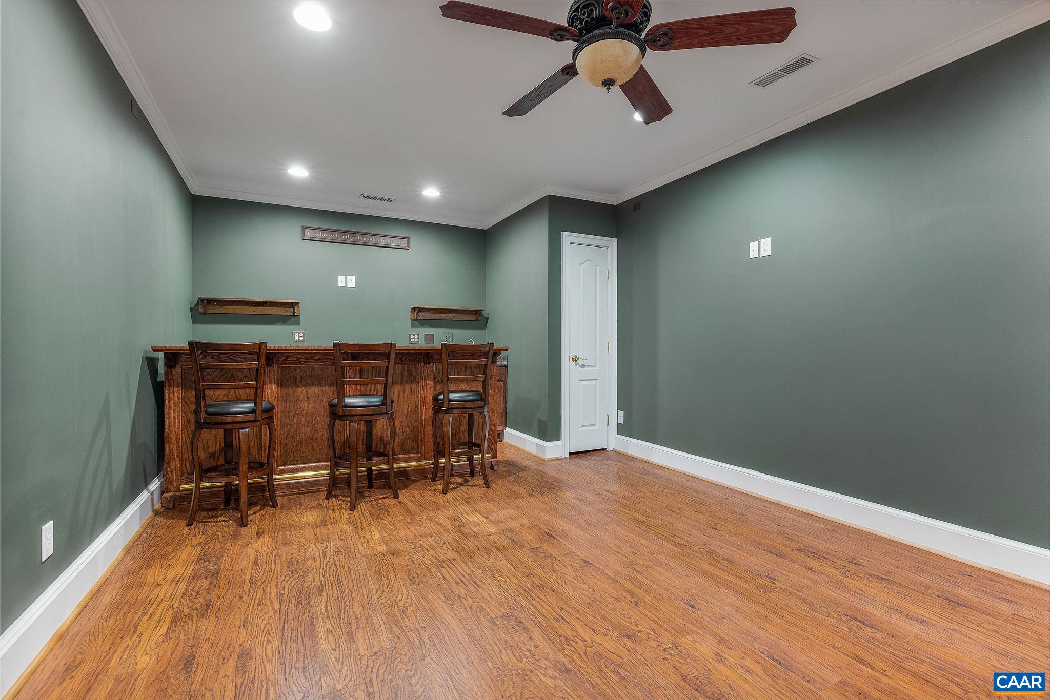 3243 DARBY RD