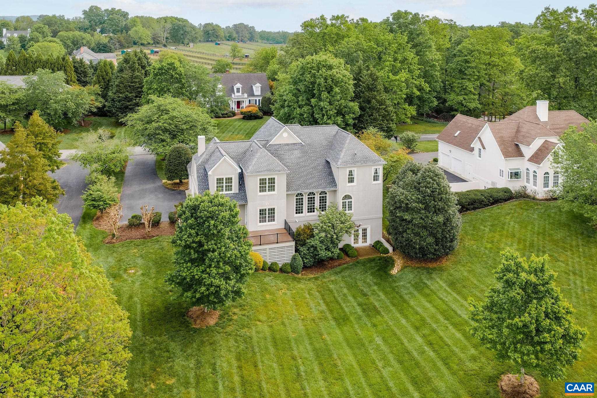 3243 DARBY RD