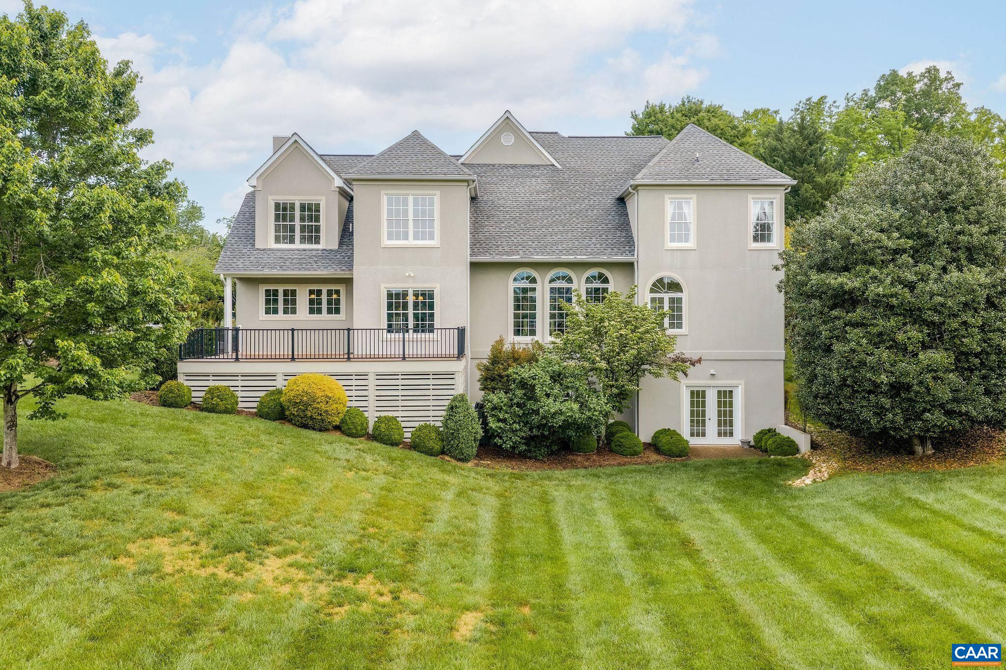 3243 DARBY RD