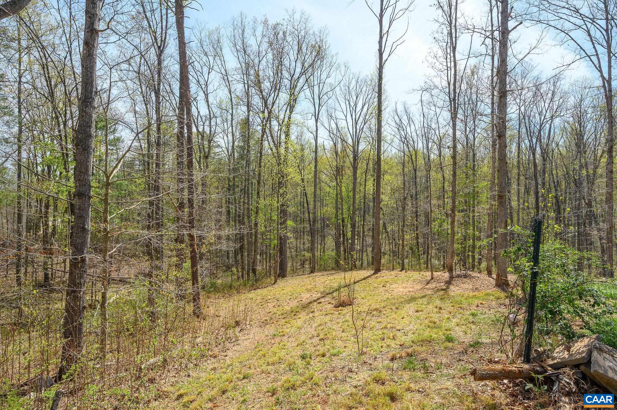 266 SWIFT RUN RD