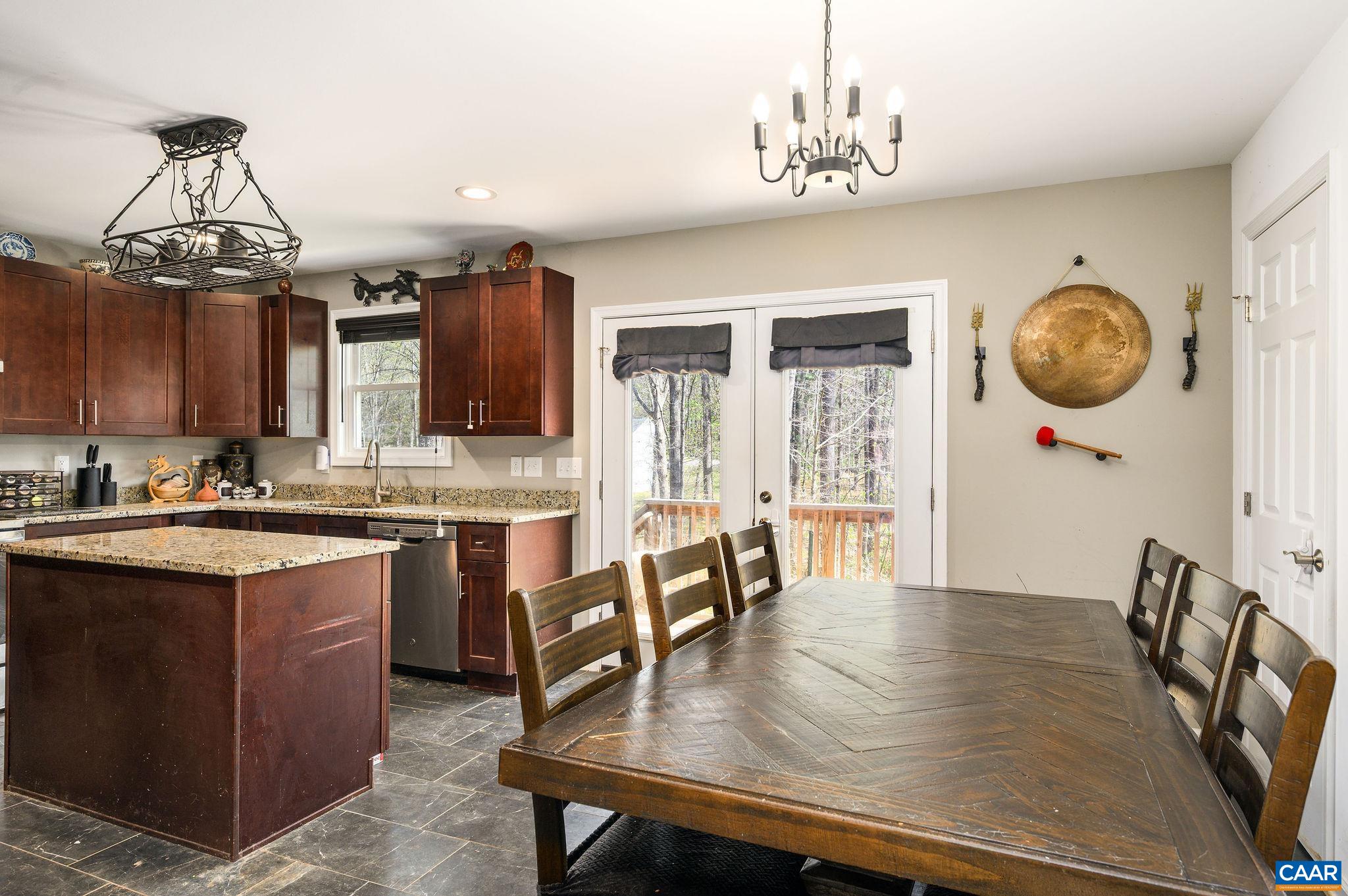 266 SWIFT RUN RD