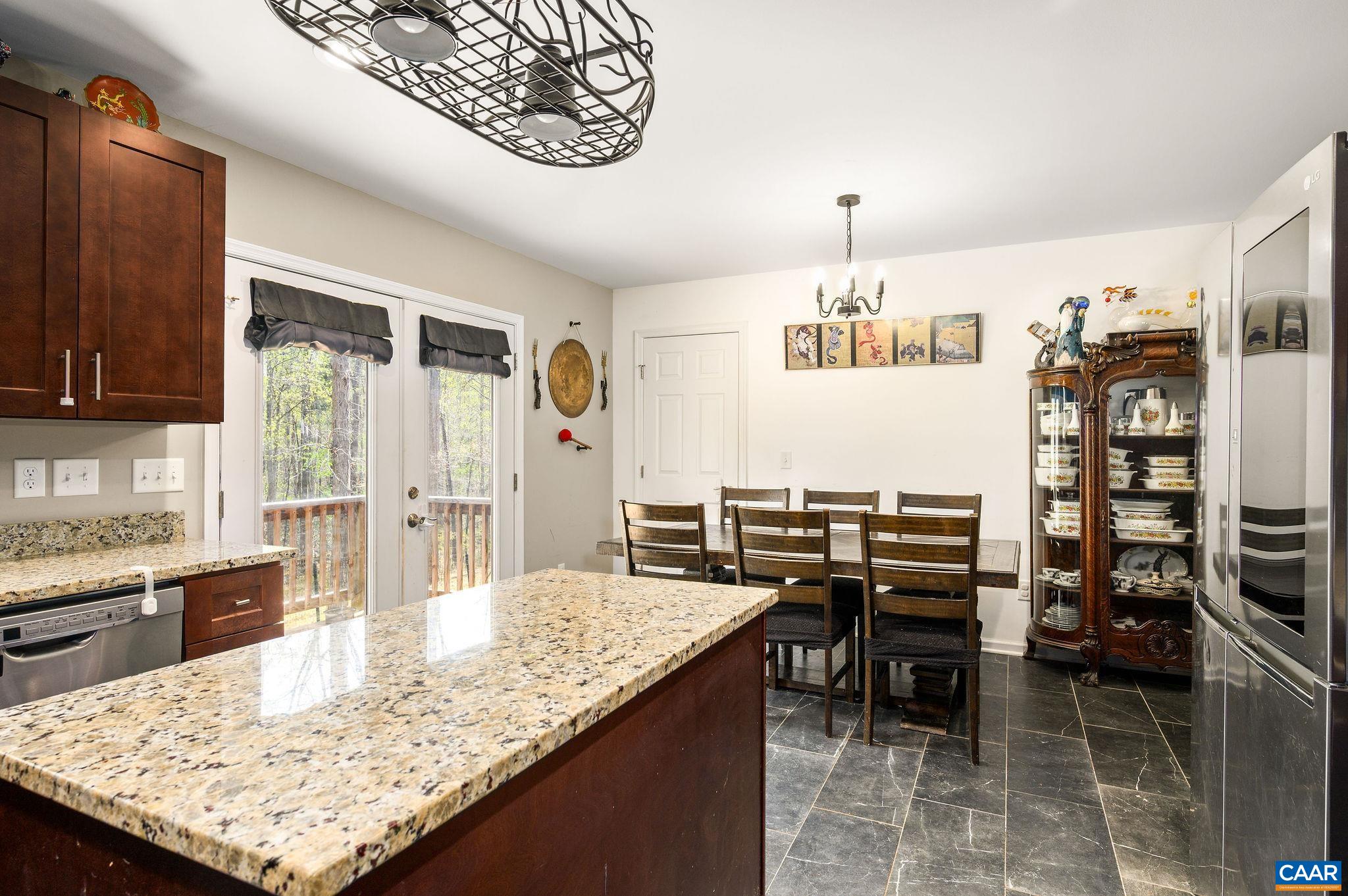 266 SWIFT RUN RD