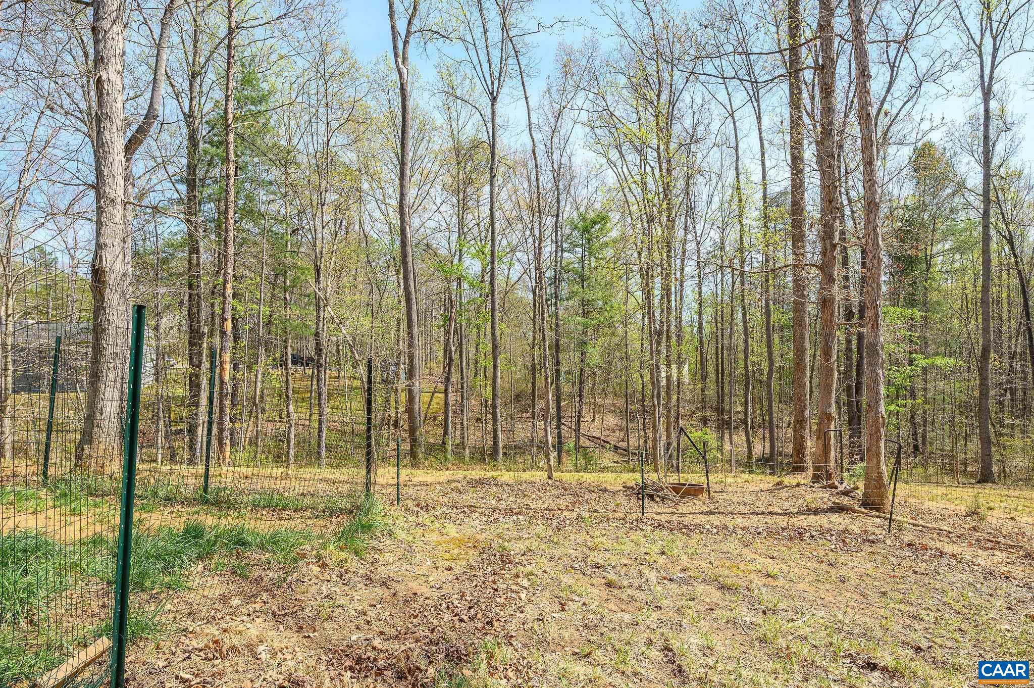 266 SWIFT RUN RD