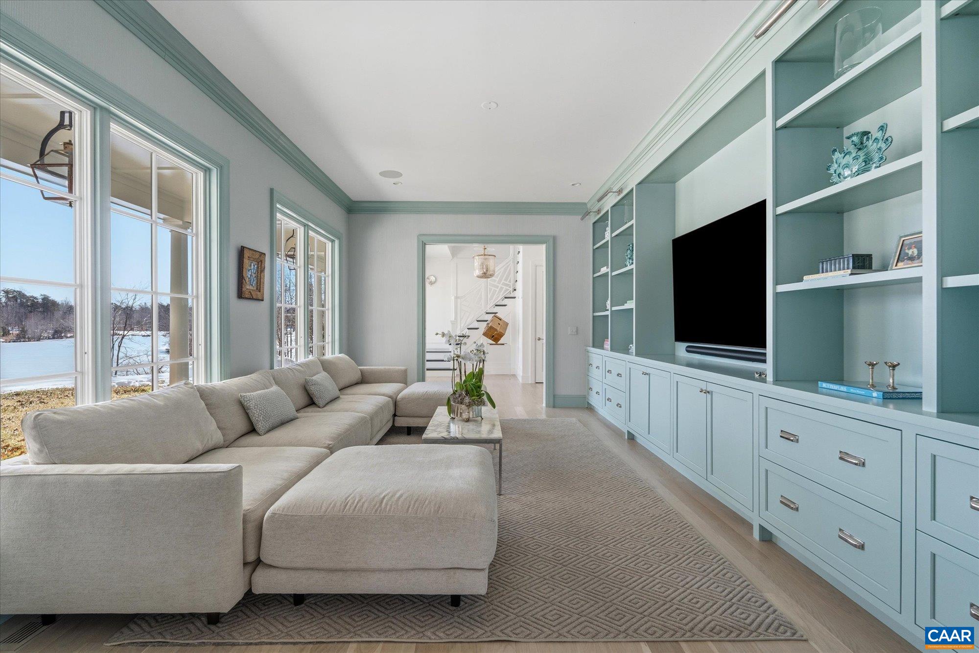 4018 FAIRWAY DR