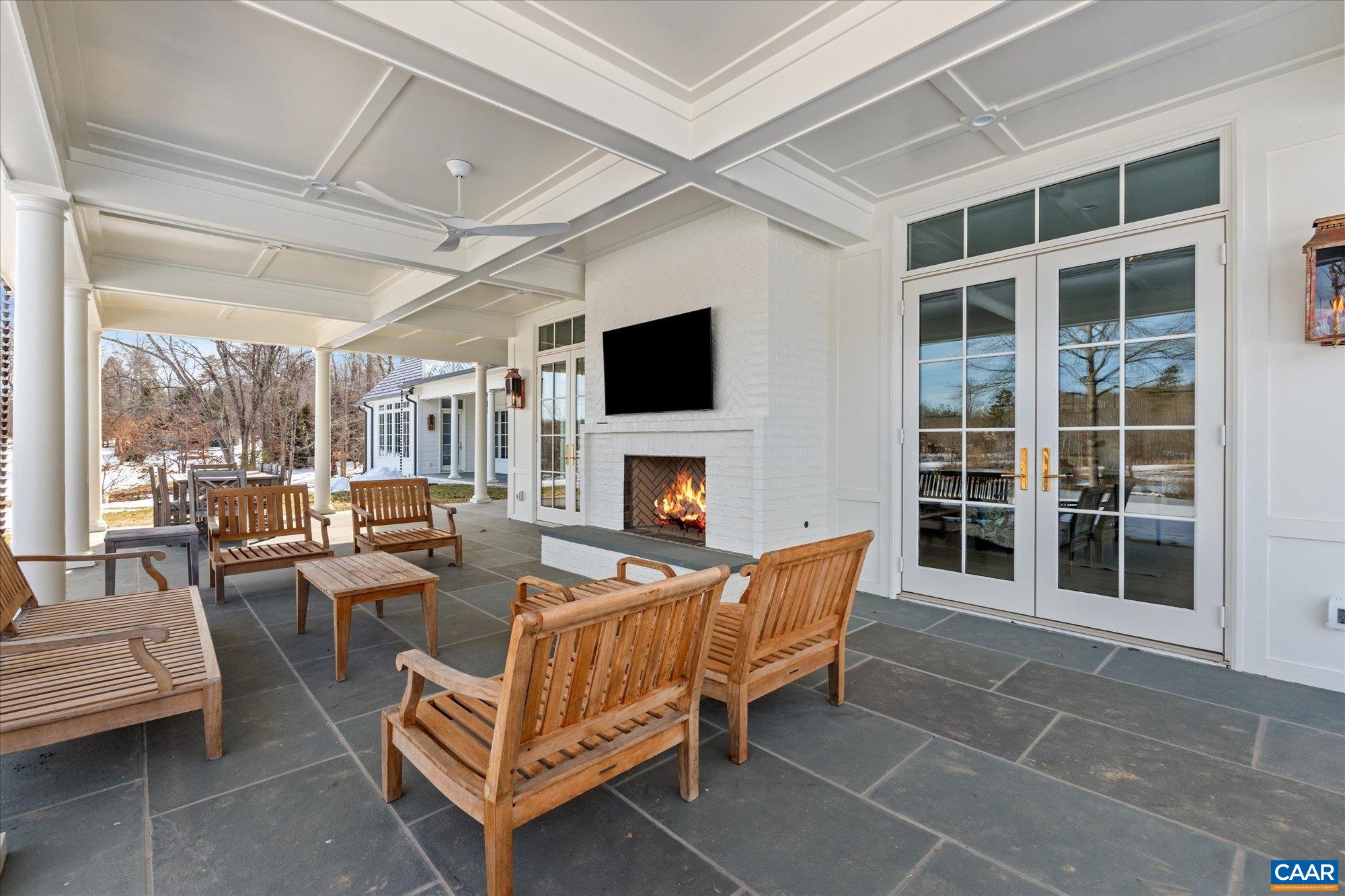4018 FAIRWAY DR