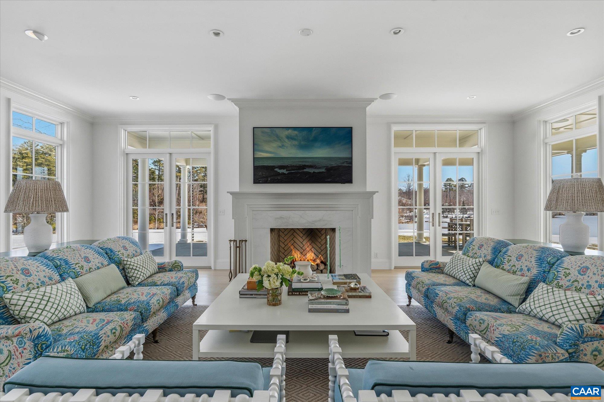 4018 FAIRWAY DR