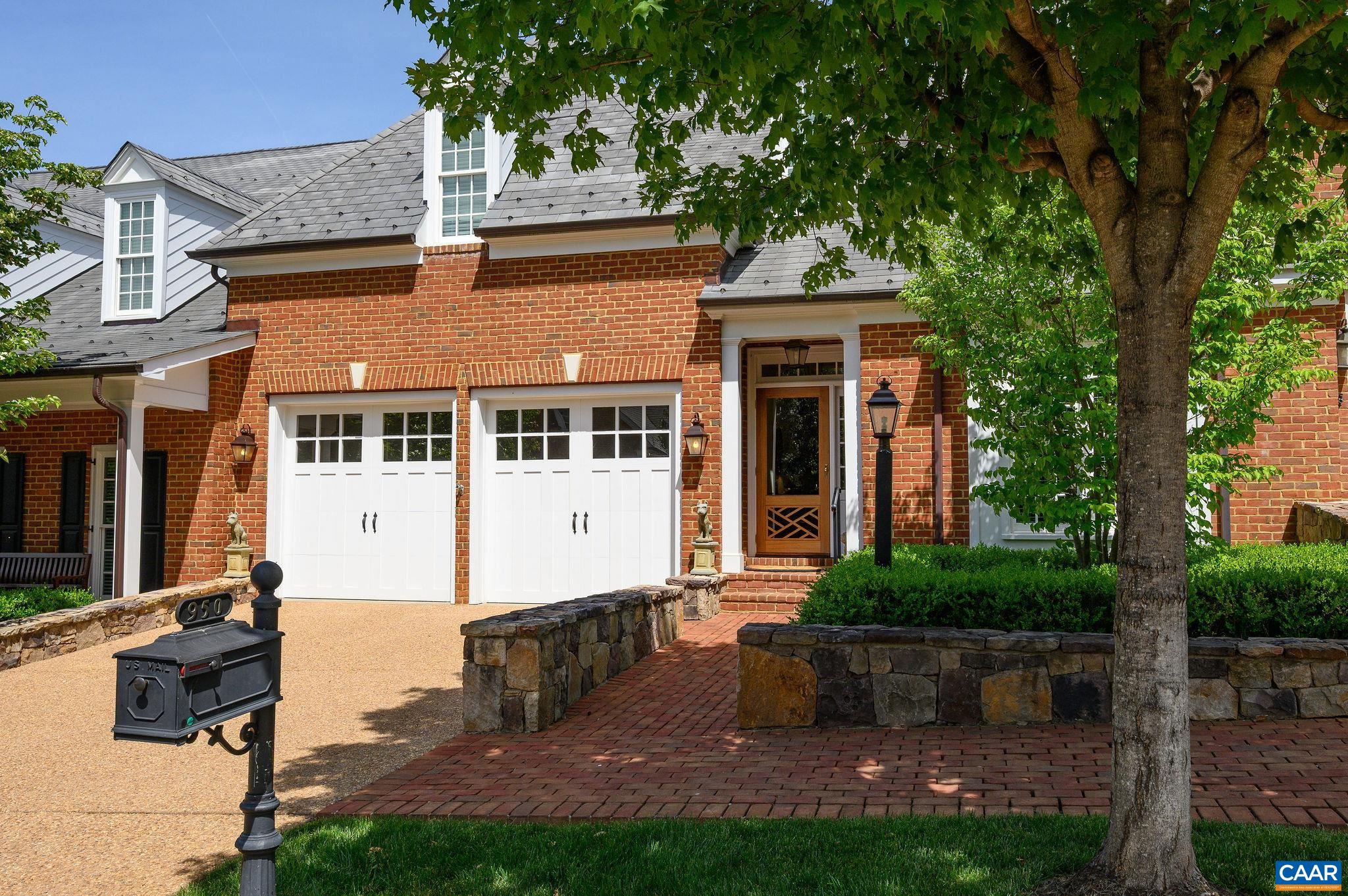 950 MARSH LN