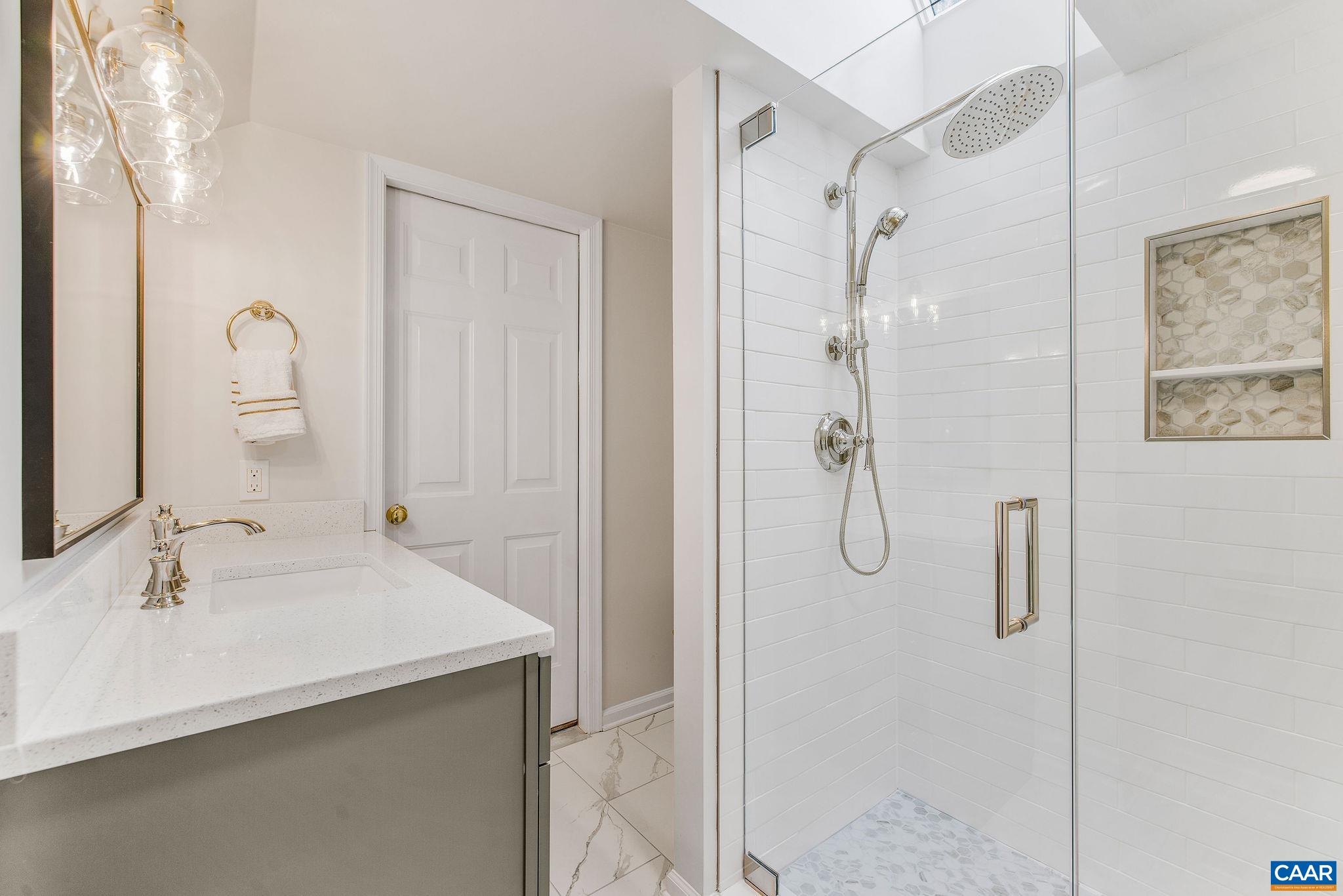 1500 PERTH CT