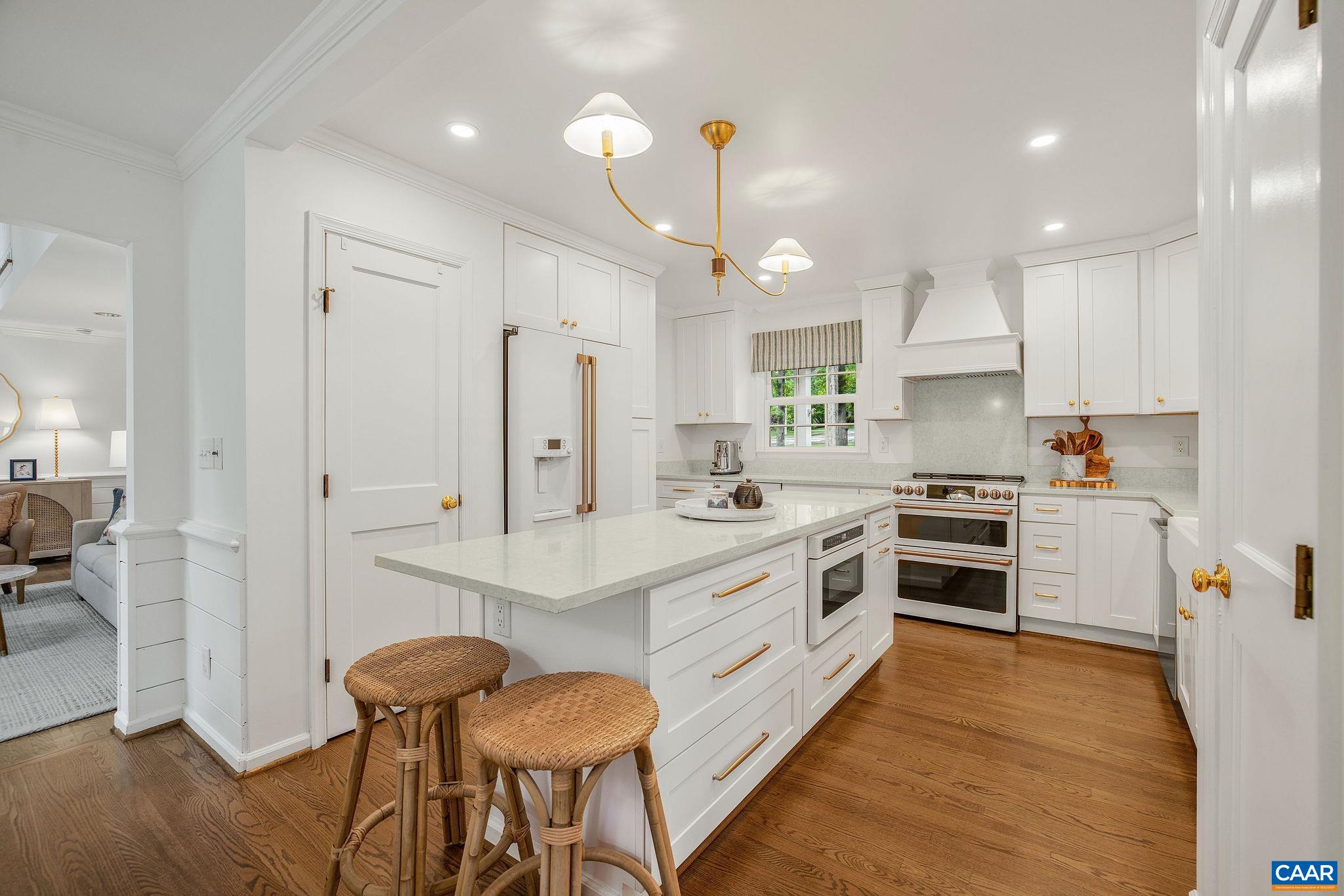 1500 PERTH CT