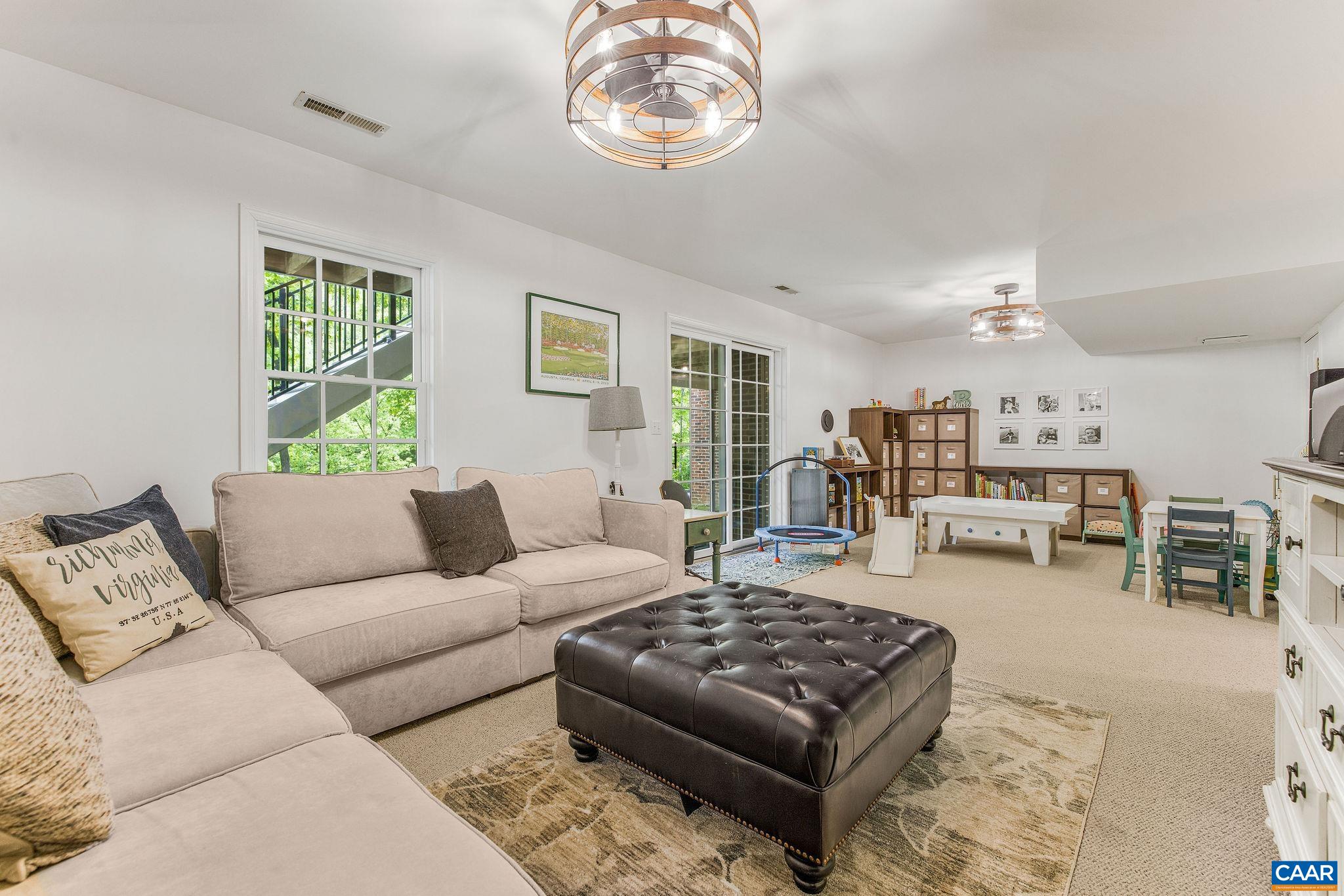 1500 PERTH CT