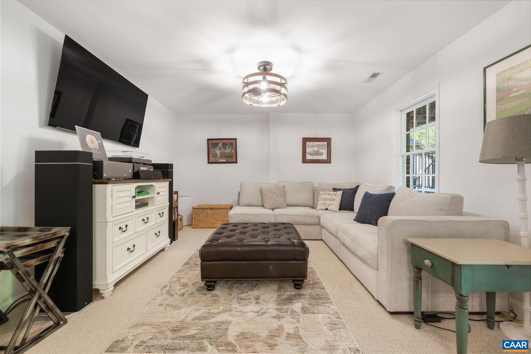 1500 PERTH CT