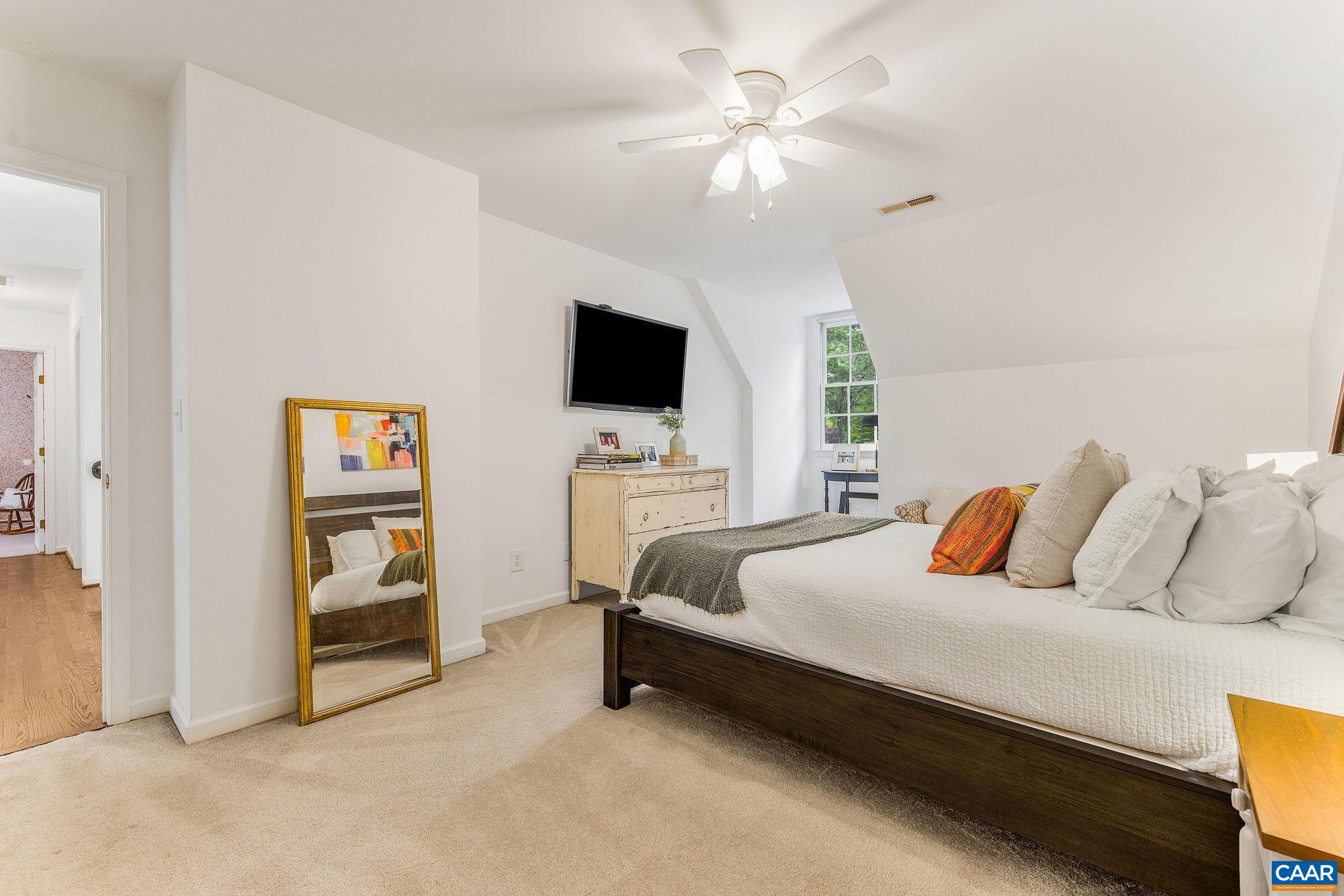 1500 PERTH CT