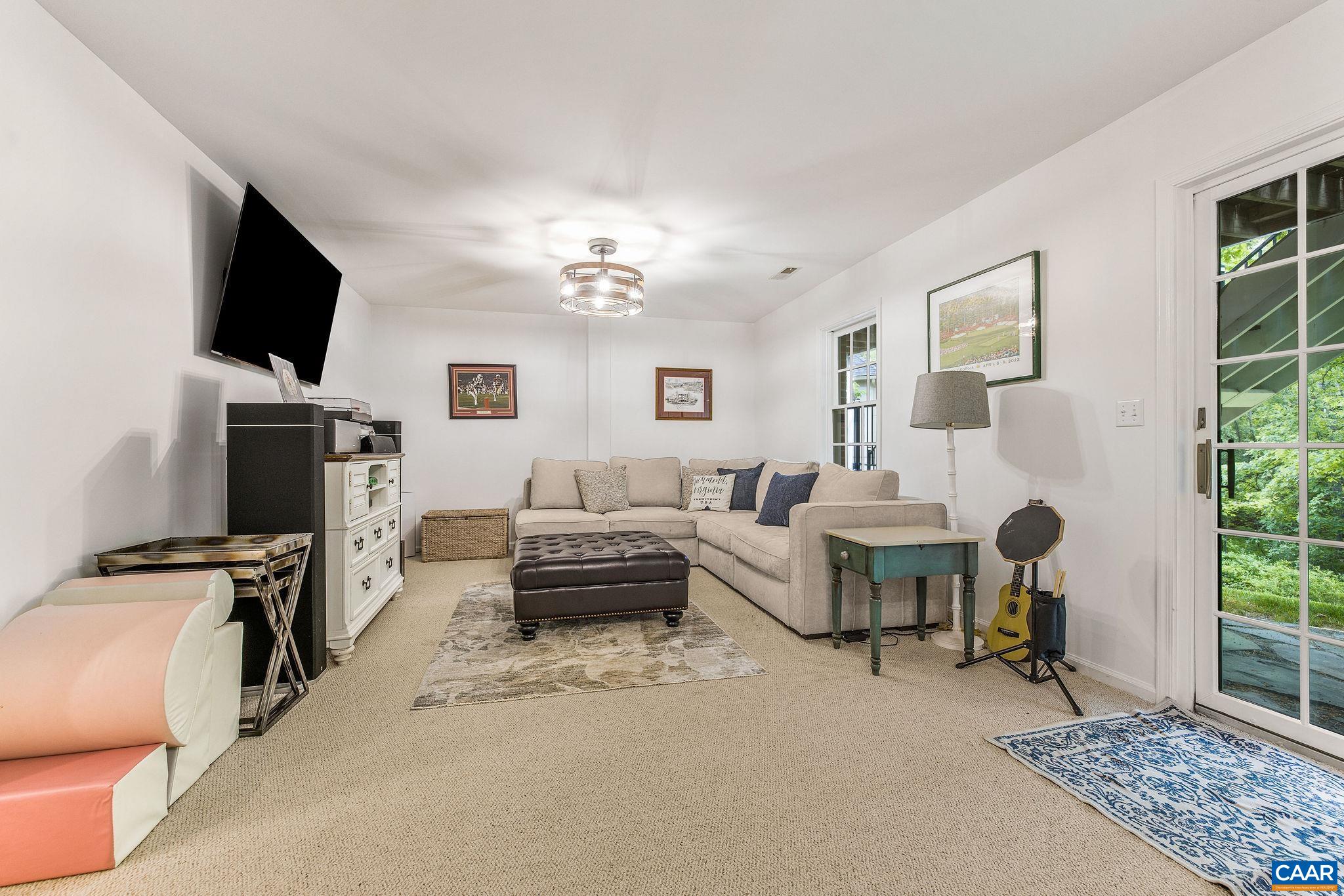 1500 PERTH CT