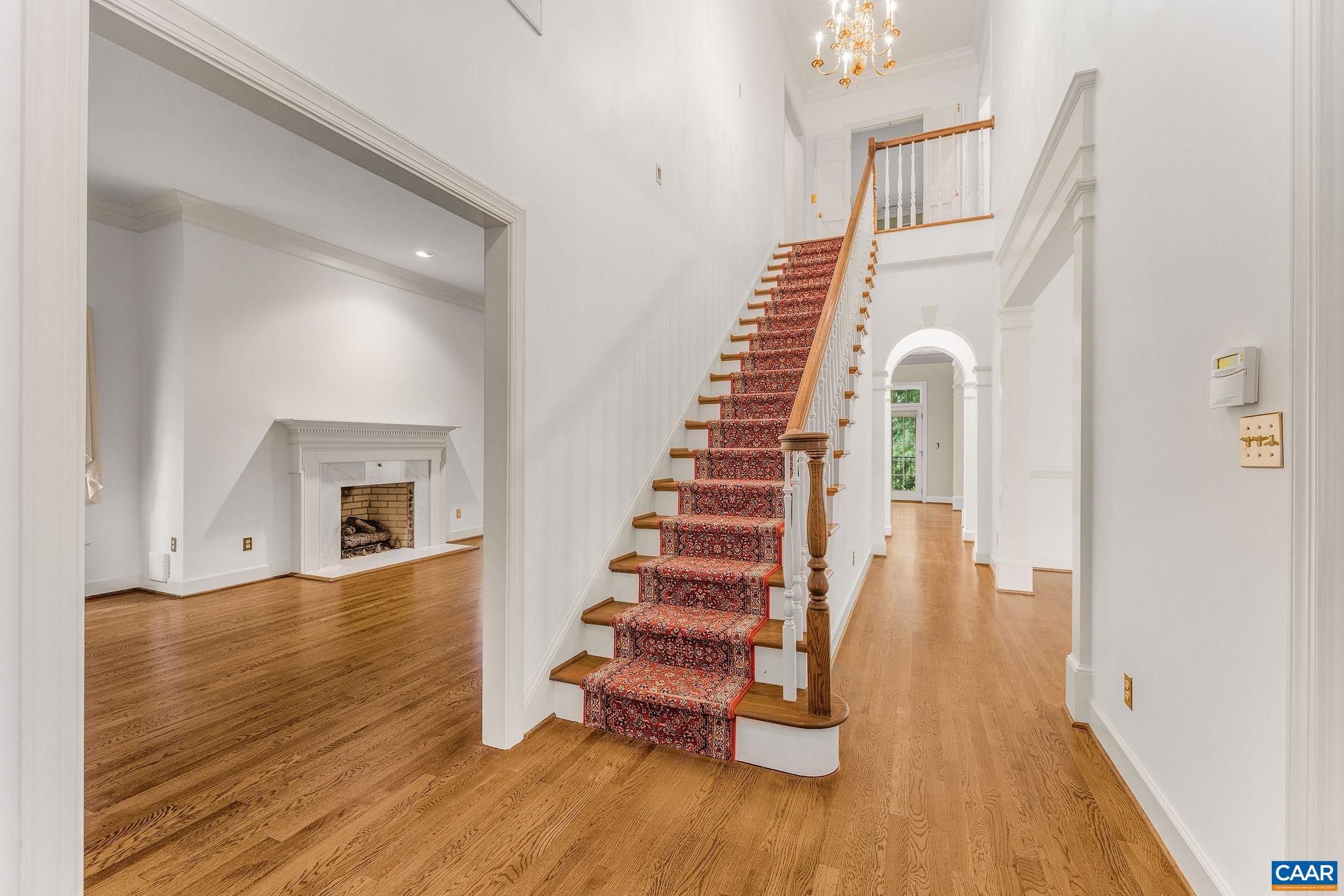 555 DRYDEN PL