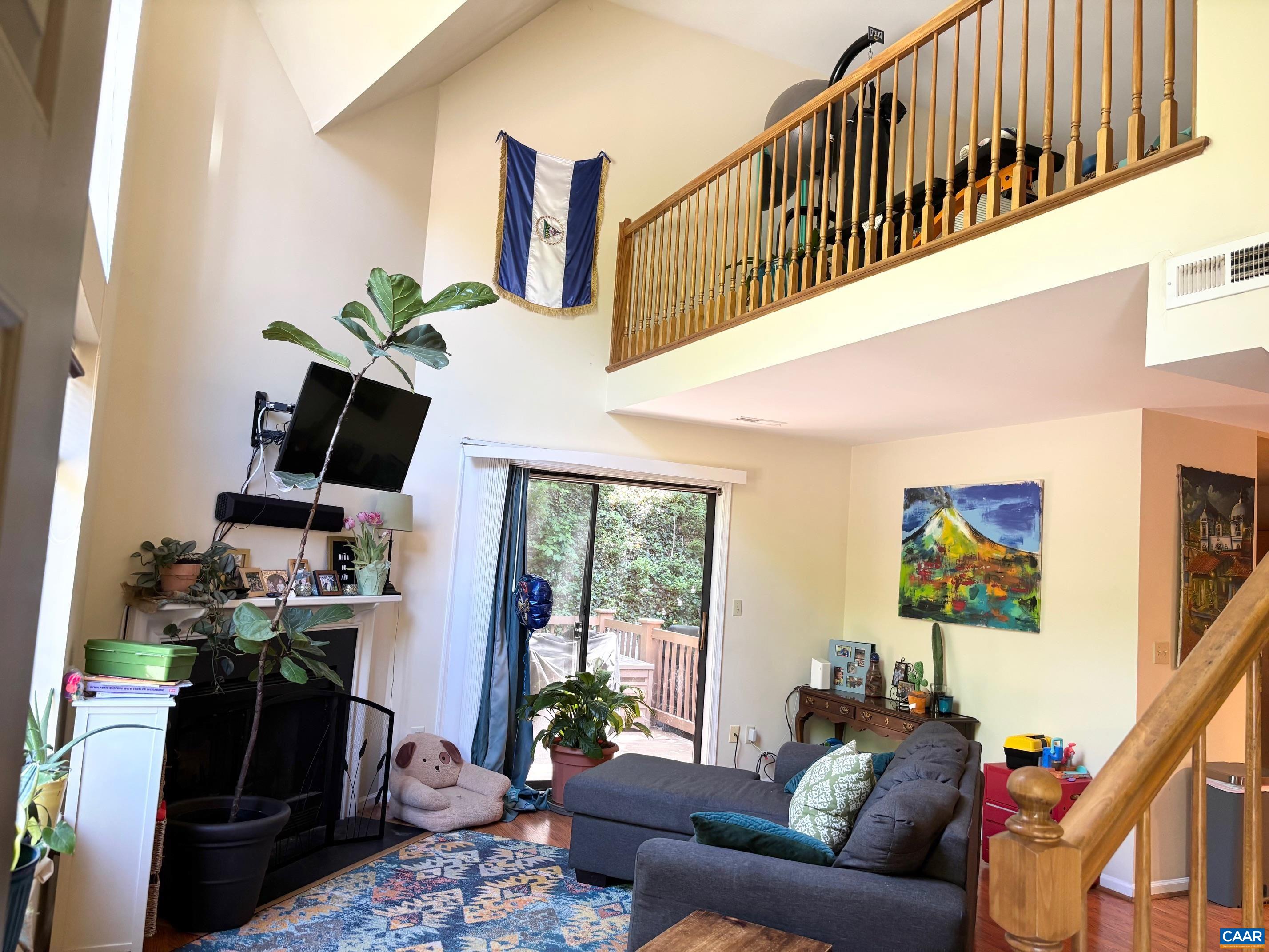 275 AUTUMN GROVE CT
