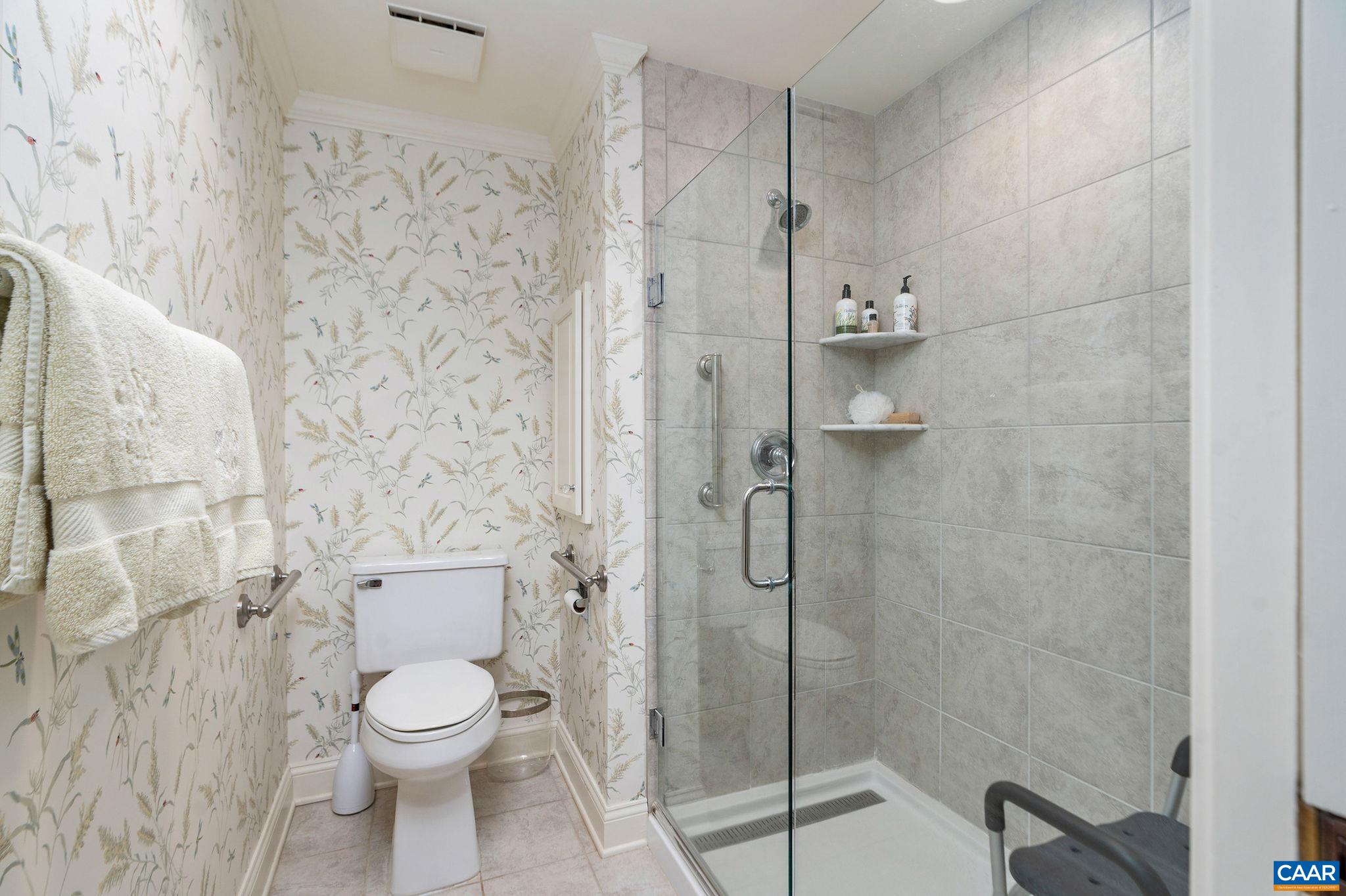 500 CRESTWOOD DR Unit: 2604