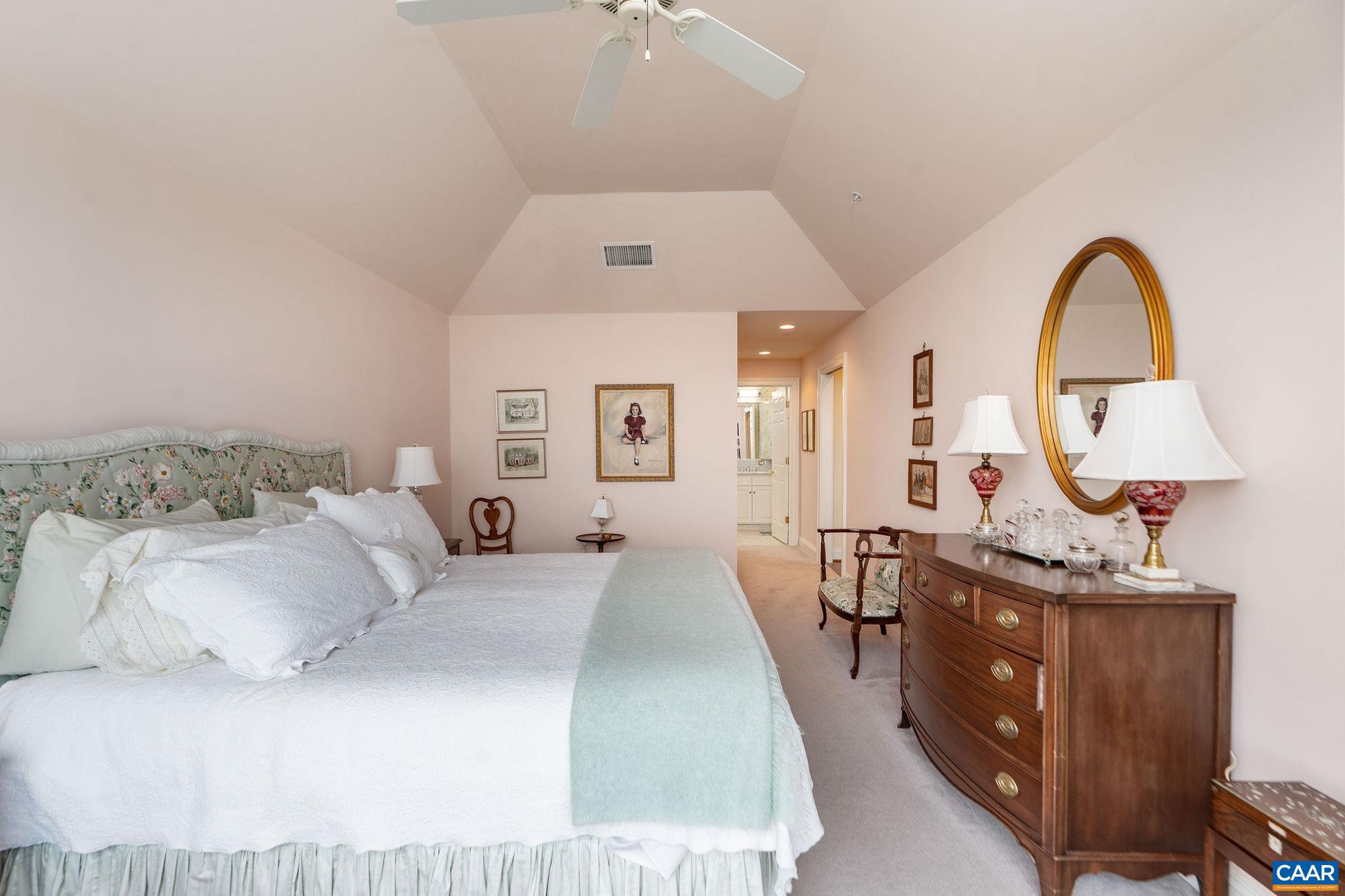 500 CRESTWOOD DR Unit: 2604