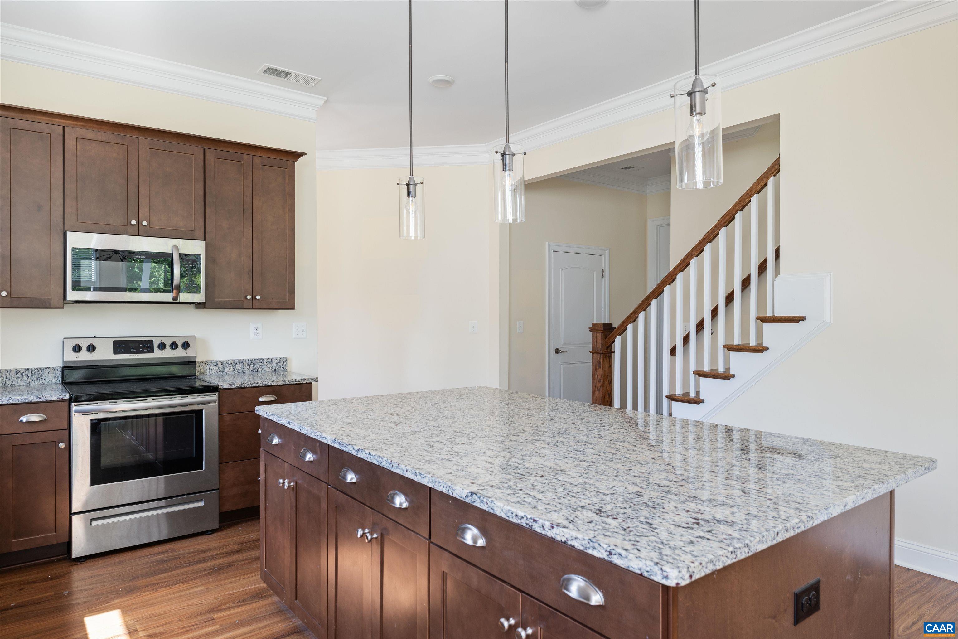 322 CLAIBOURNE RD