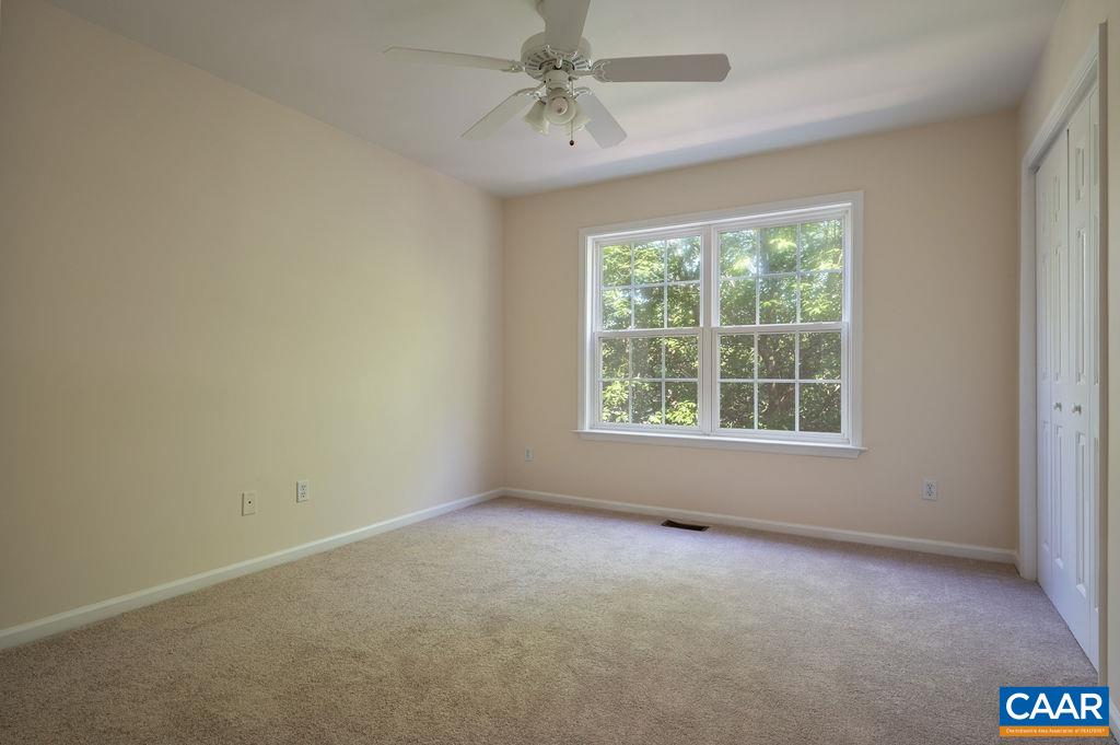 121 SUNDROPS CT