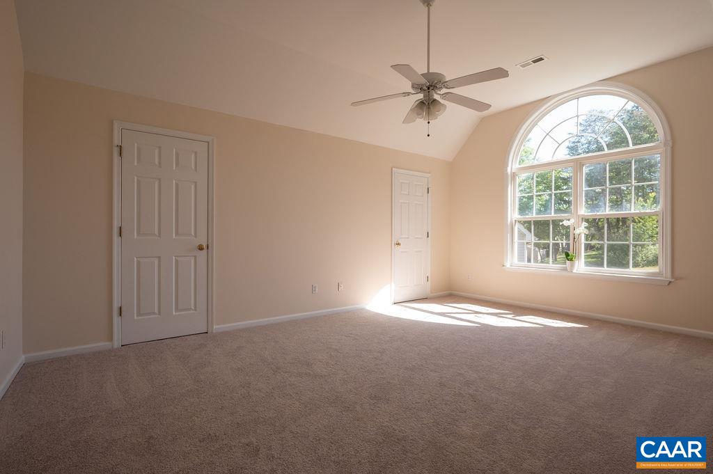 121 SUNDROPS CT