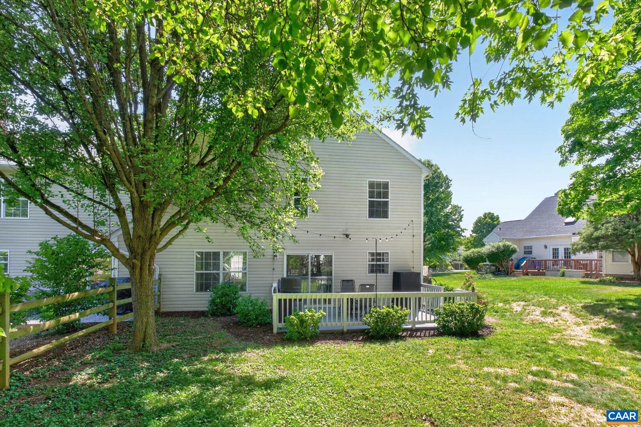1557 PRIMROSE LN
