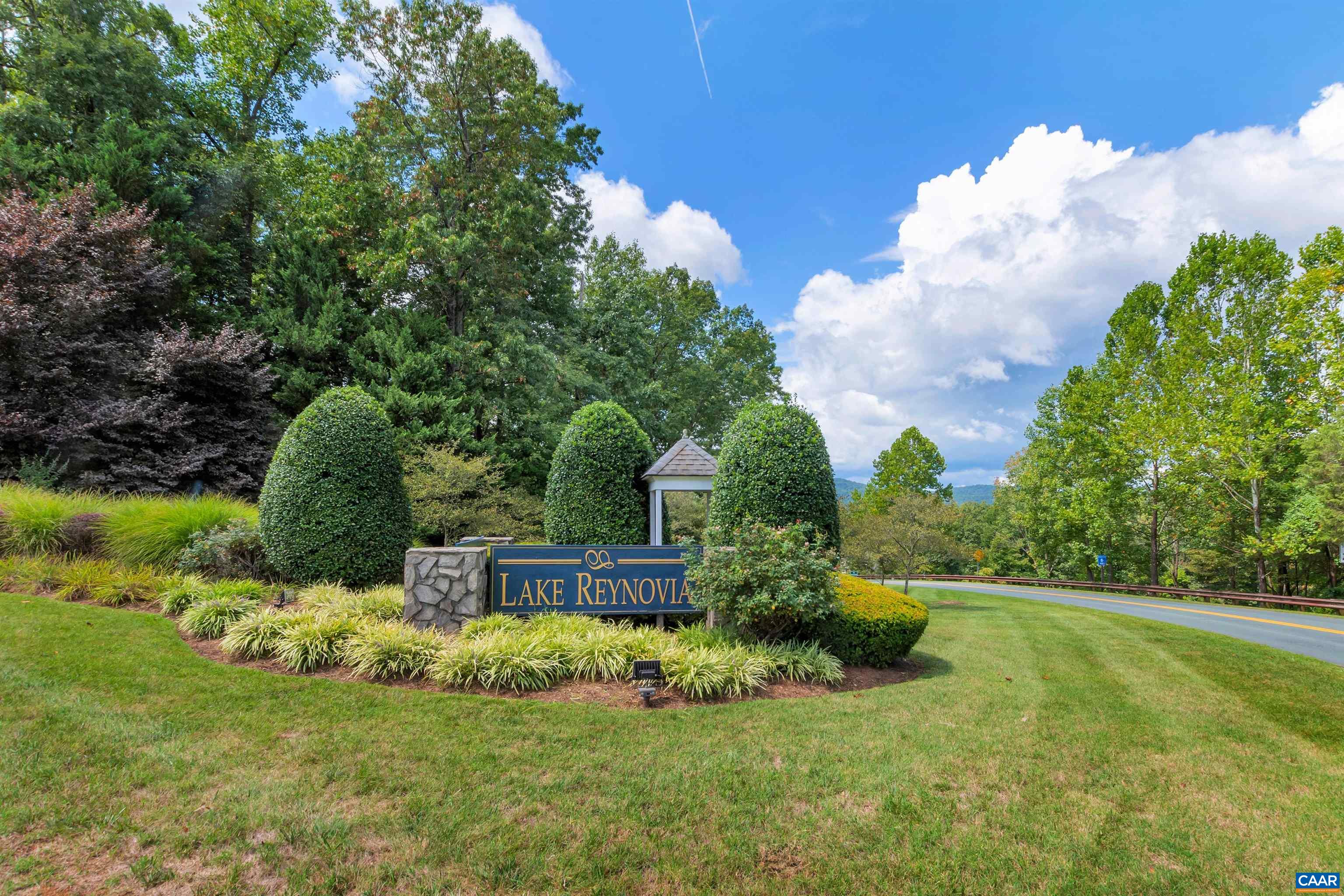 1557 PRIMROSE LN