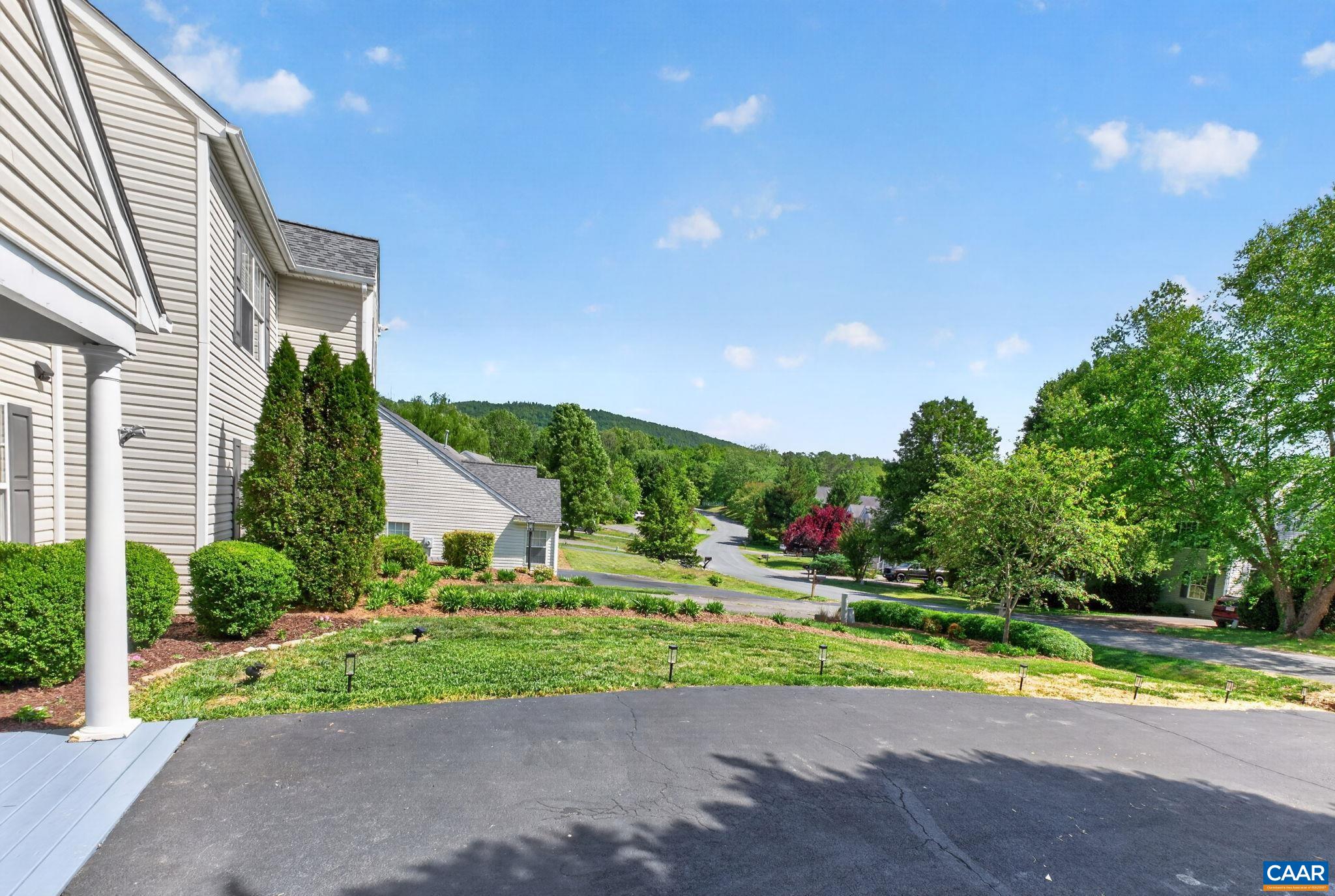 1557 PRIMROSE LN