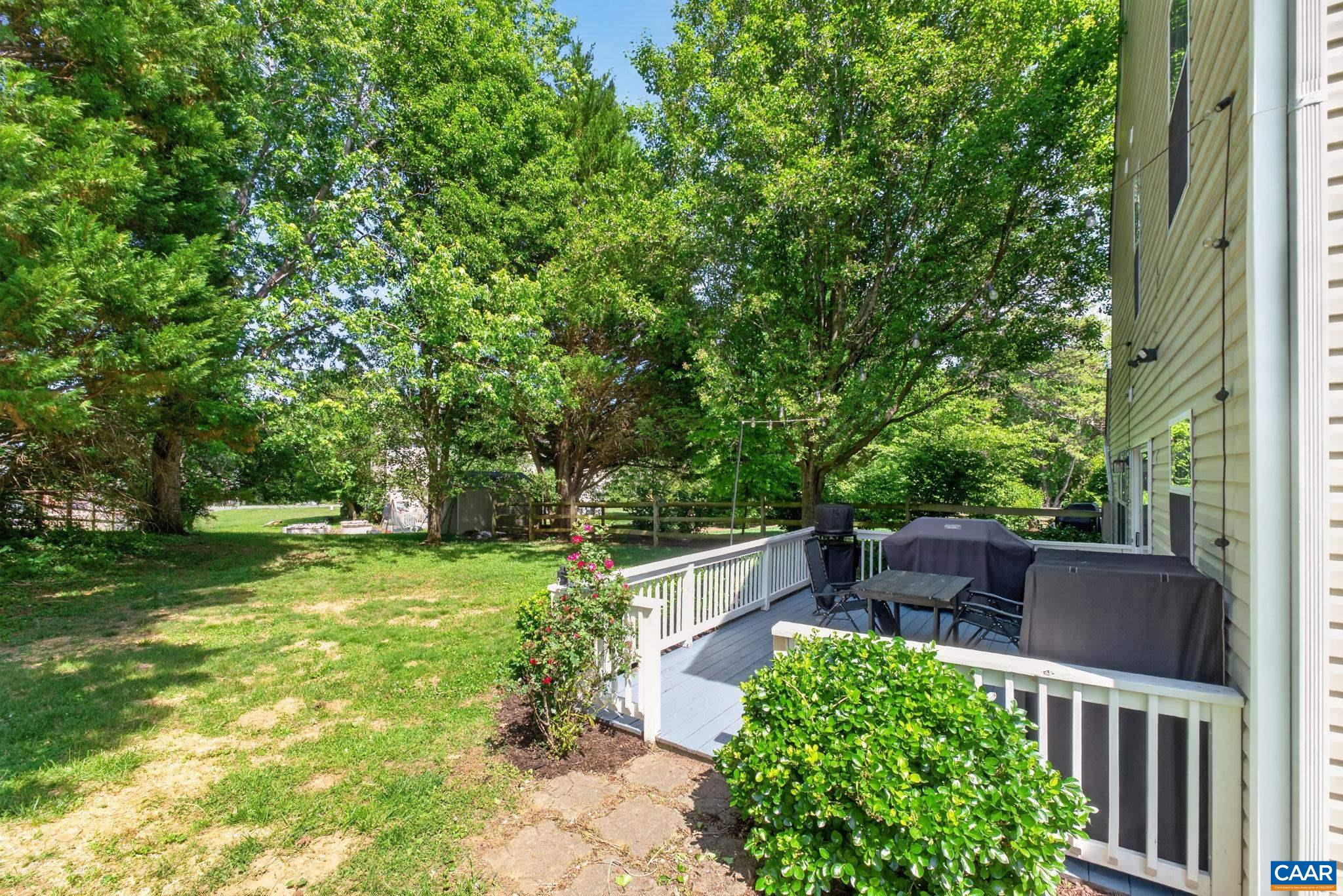 1557 PRIMROSE LN