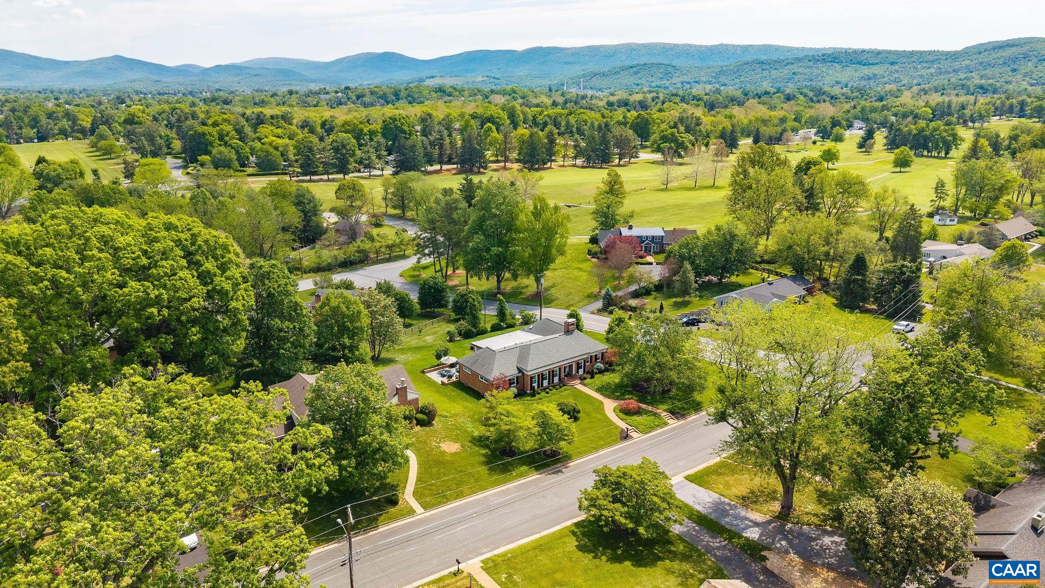1080 FAIRWAY DR