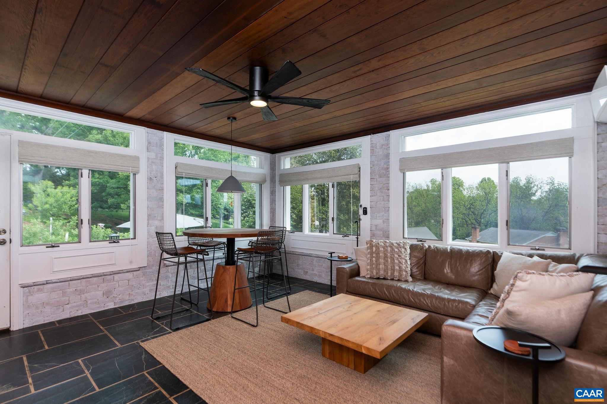 1080 FAIRWAY DR