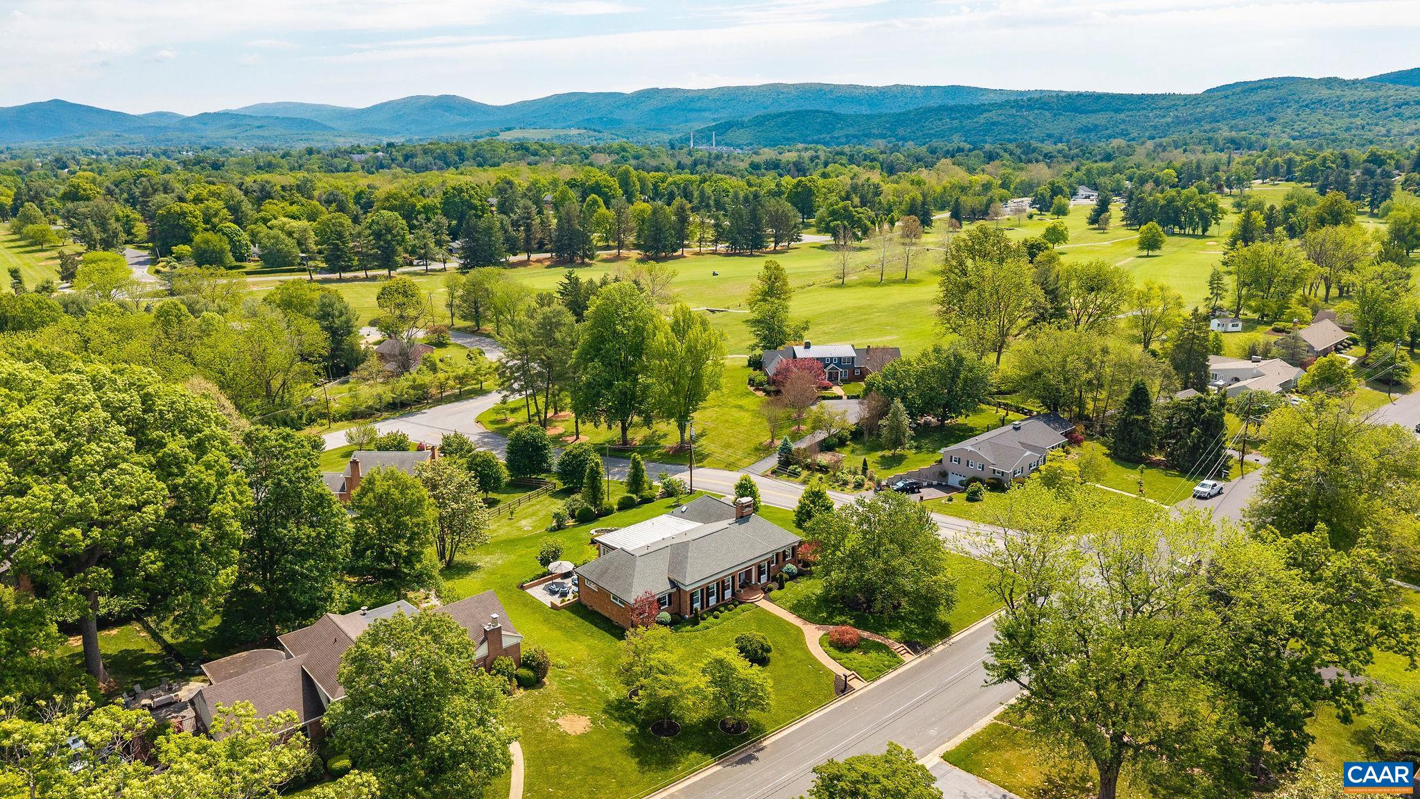 1080 FAIRWAY DR