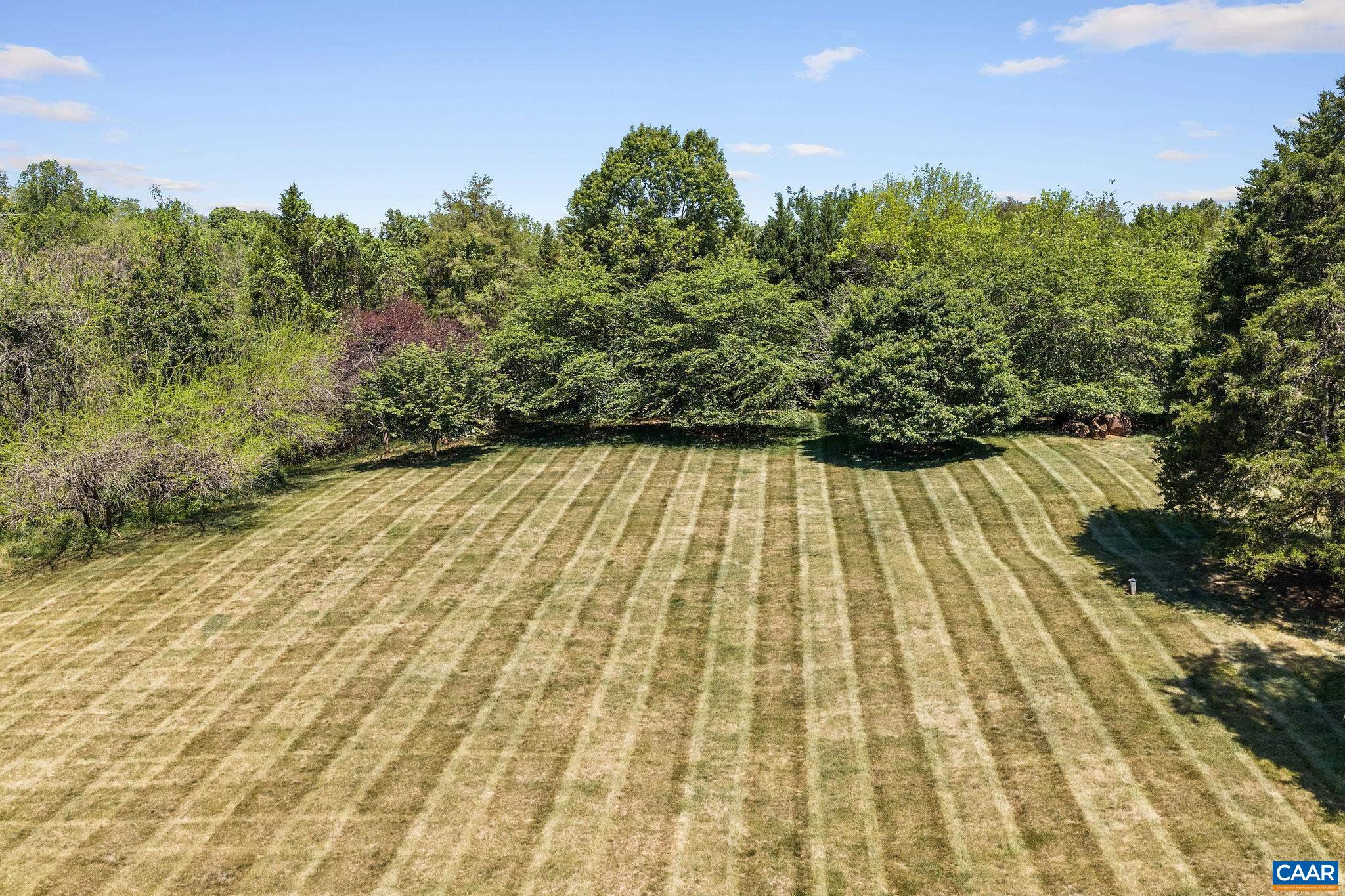 935 GARTH RD