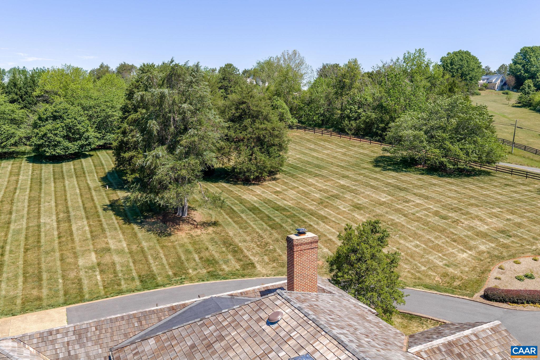 935 GARTH RD