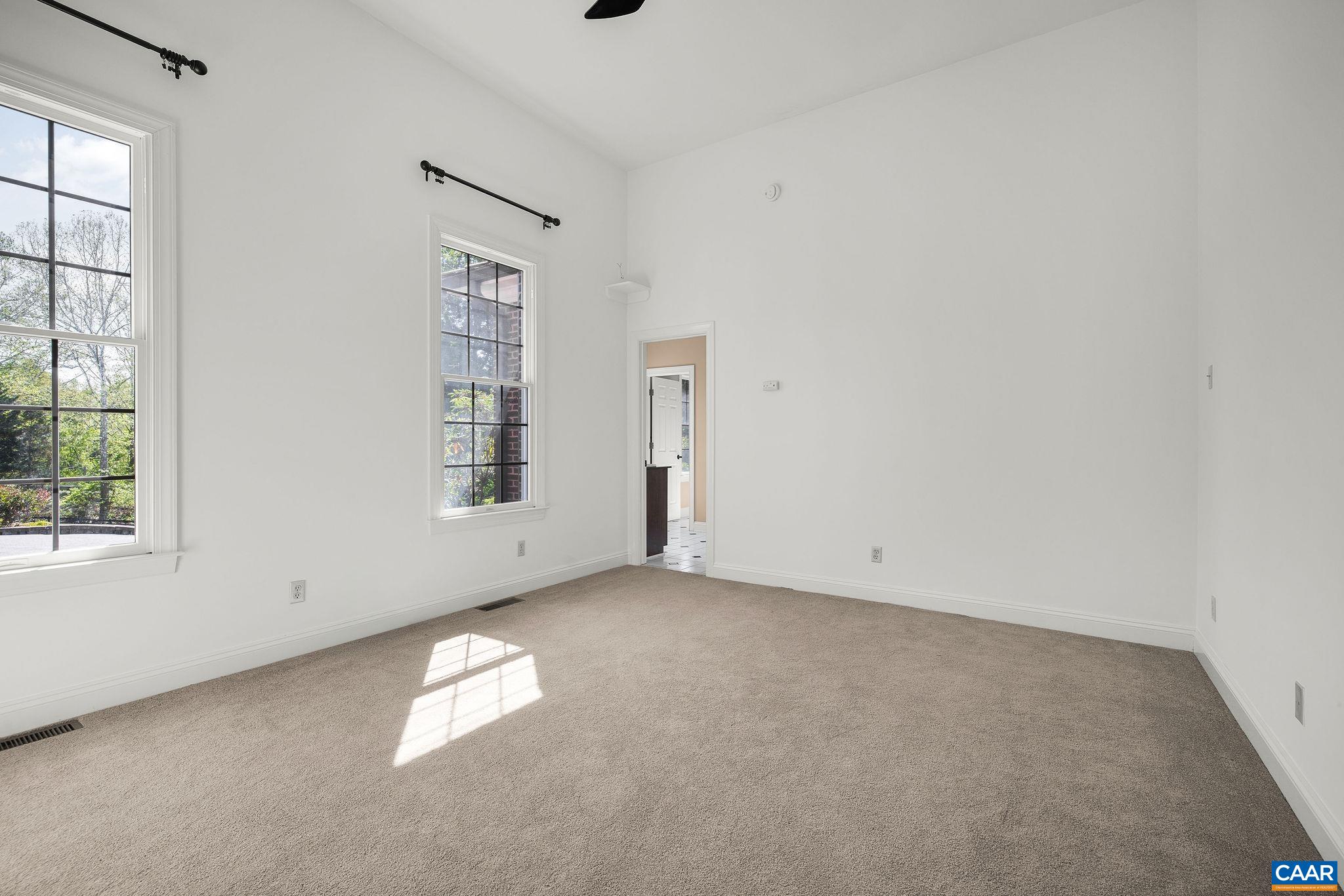 935 GARTH RD