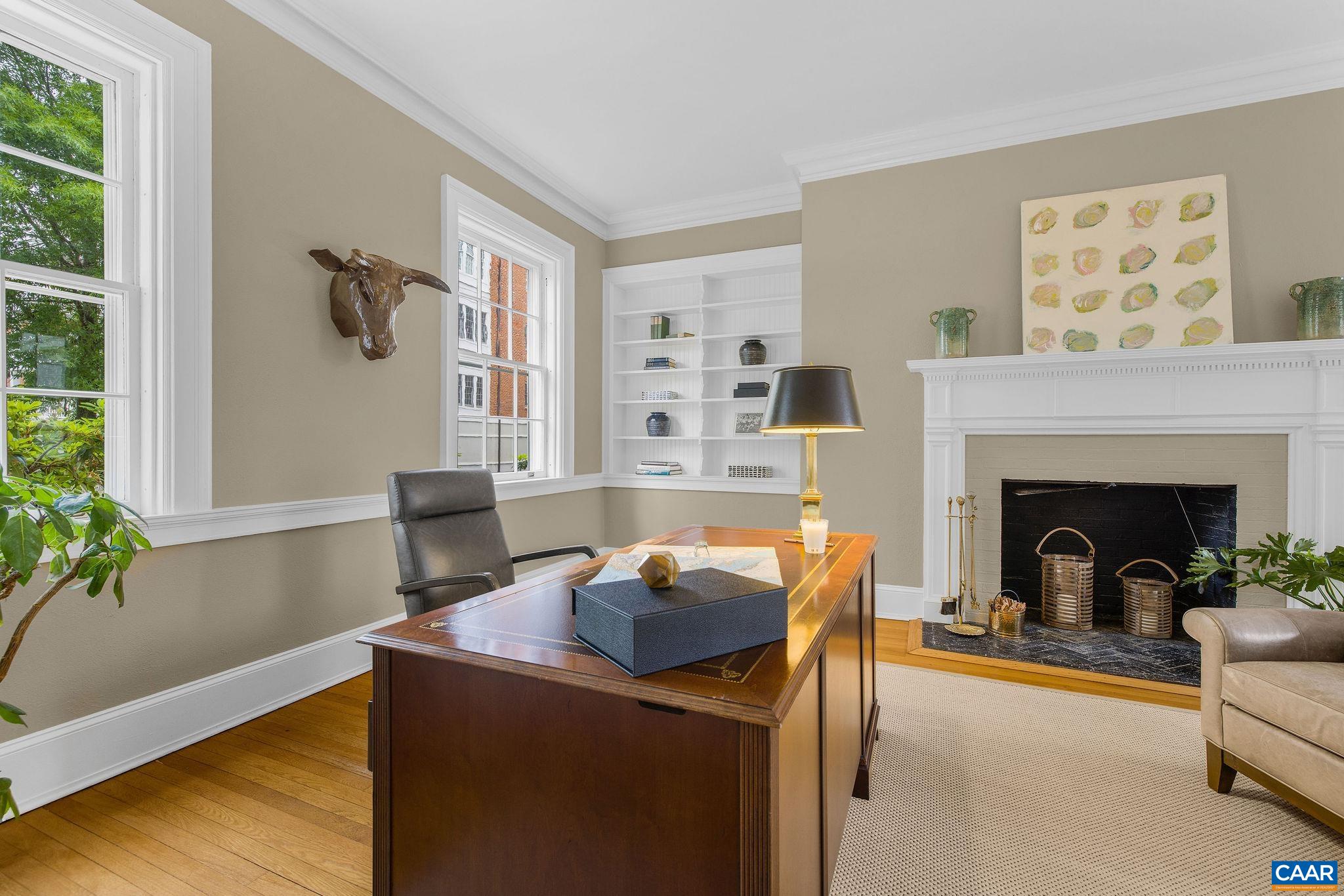 410 WHITE GABLES LN