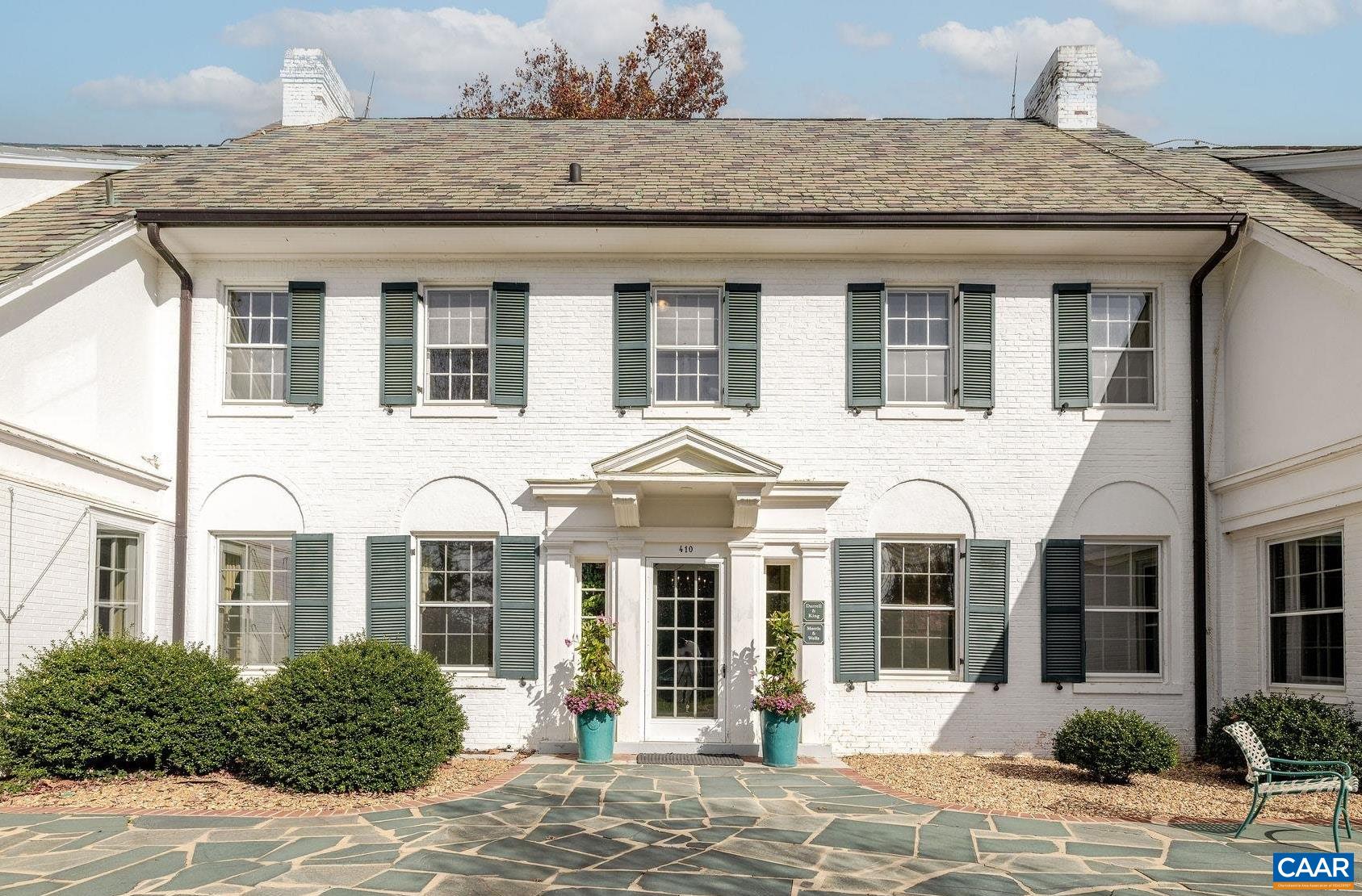 410 WHITE GABLES LN