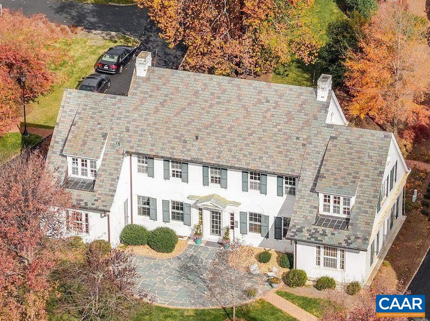 410 WHITE GABLES LN