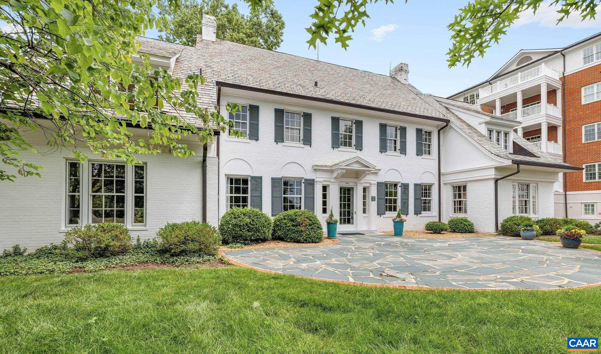 410 WHITE GABLES LN