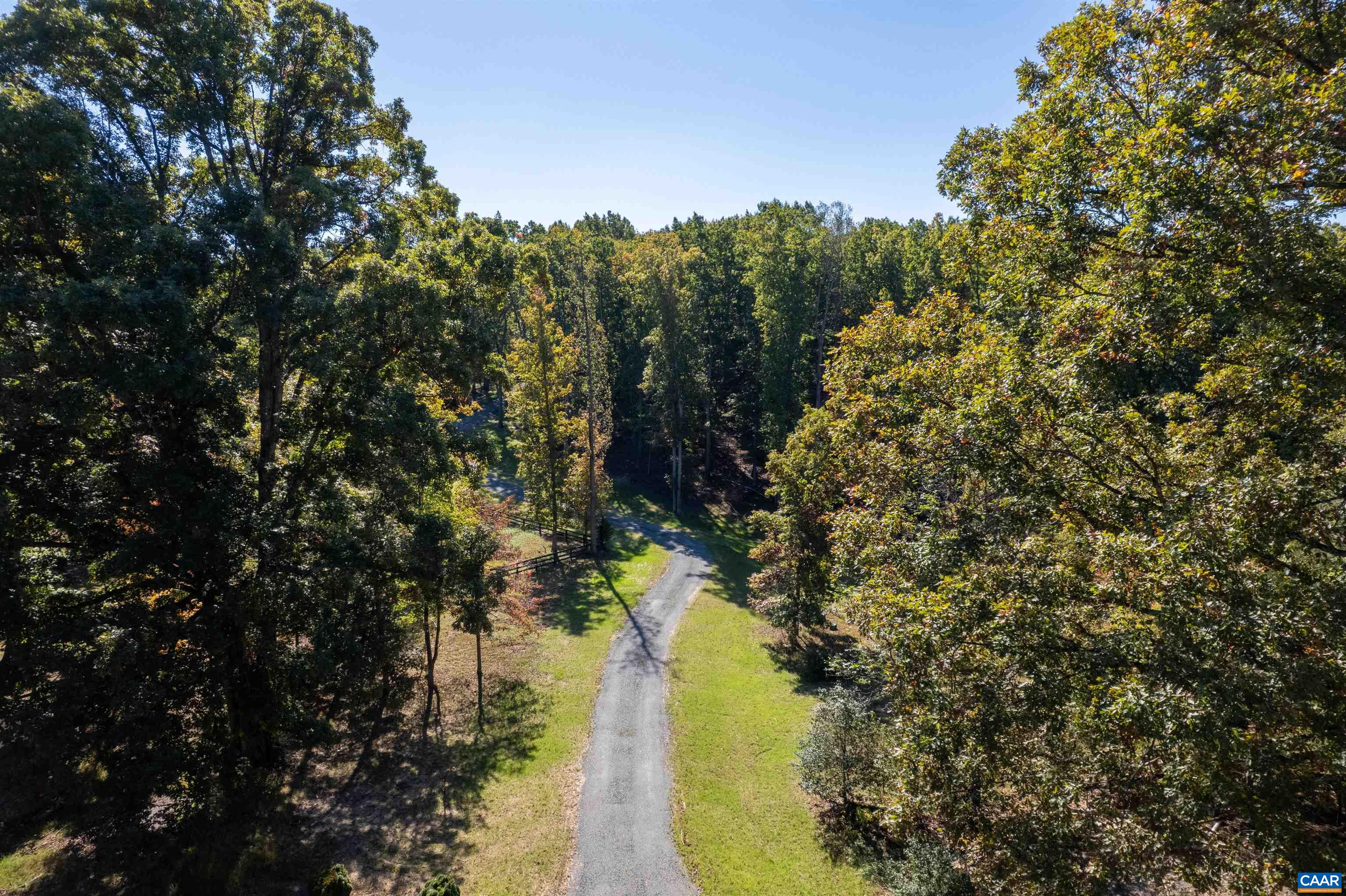 3 DICK WOODS RD